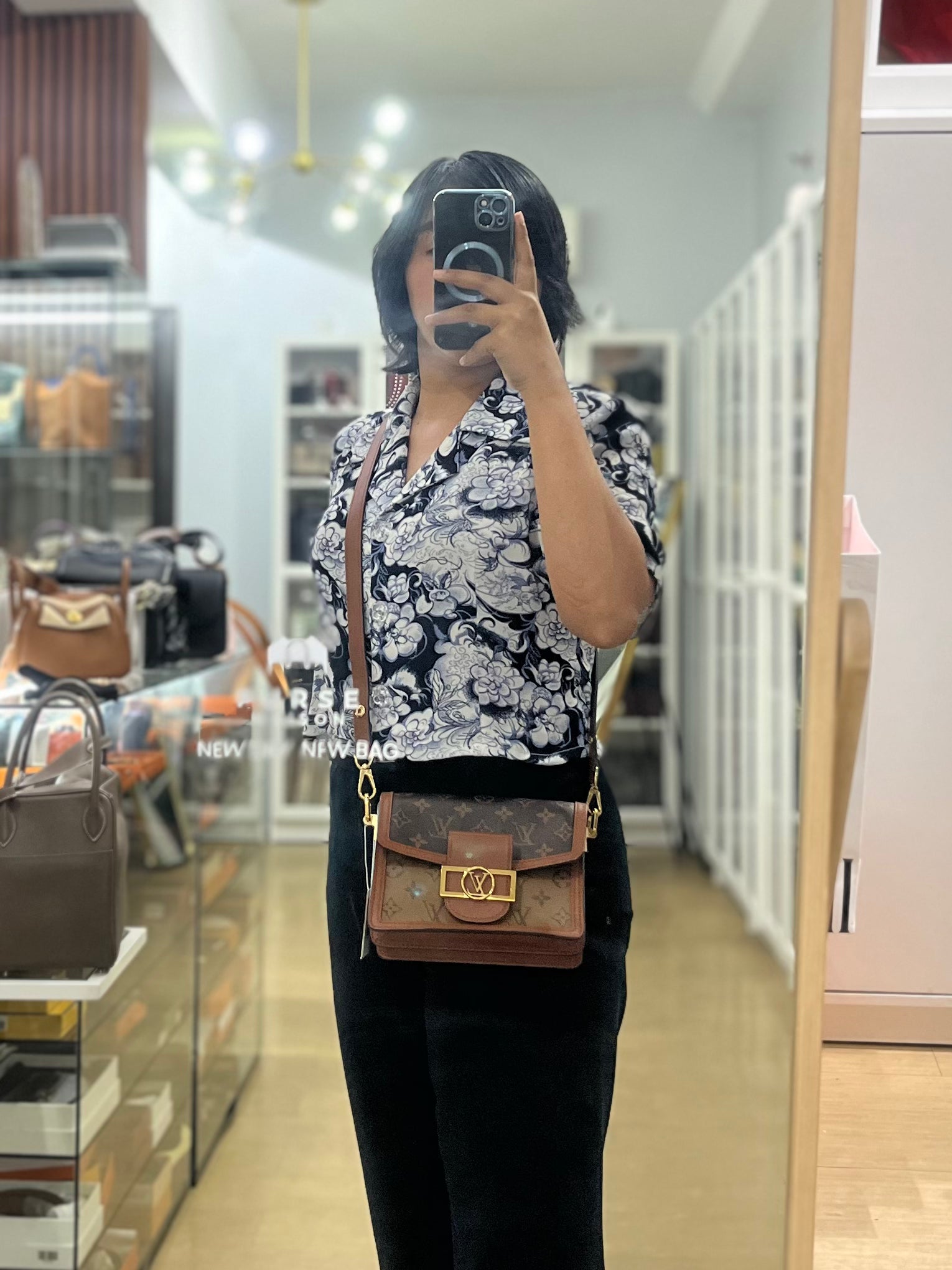 Dauphine Mini in Reverse Monogram (Date Code: AA0290) | Purse Maison Luxury Bags Shop