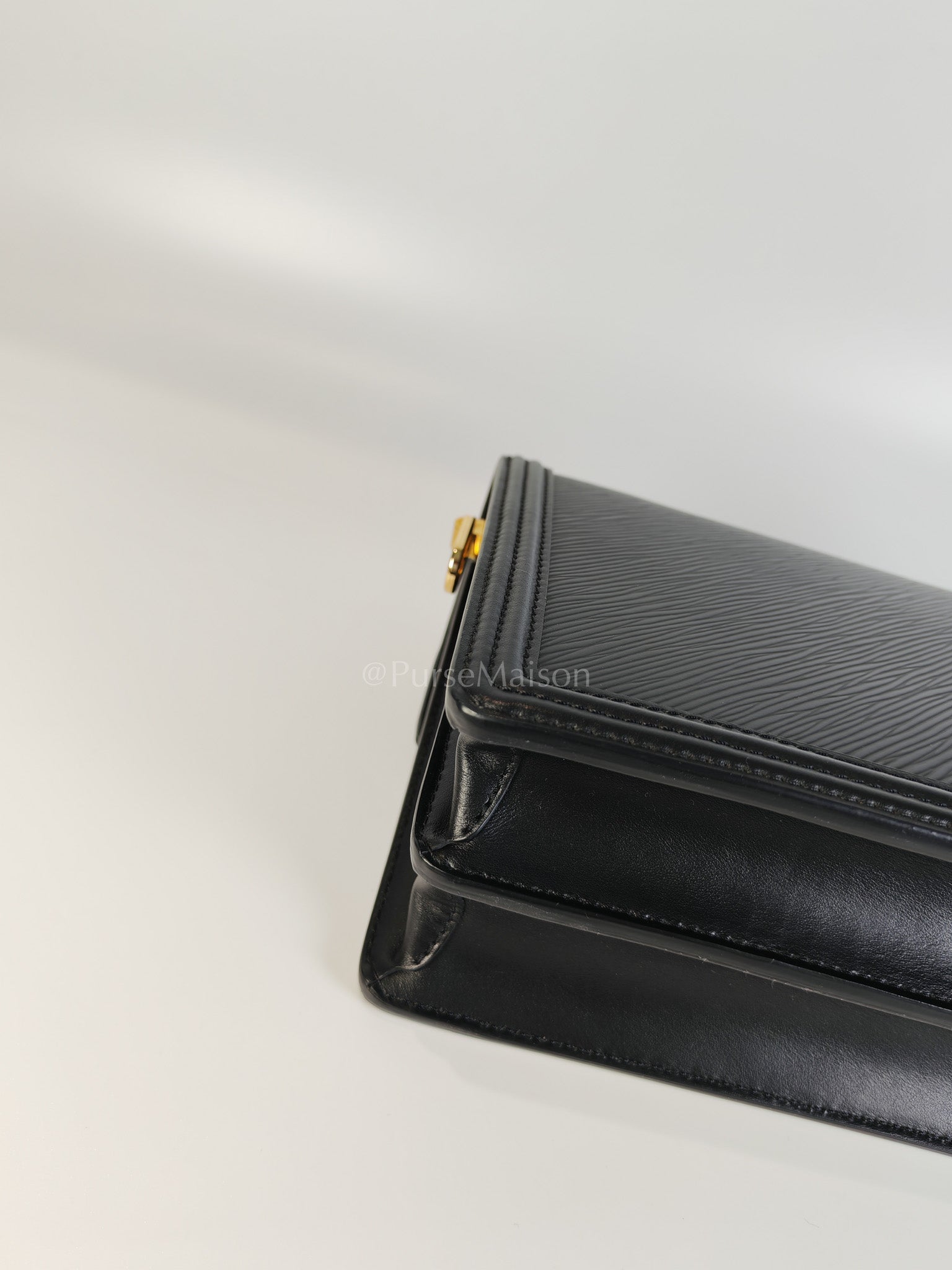 Dauphine MM in Black Epi Leather Shoulder Bag (Microchip) | Purse Maison Luxury Bags Shop