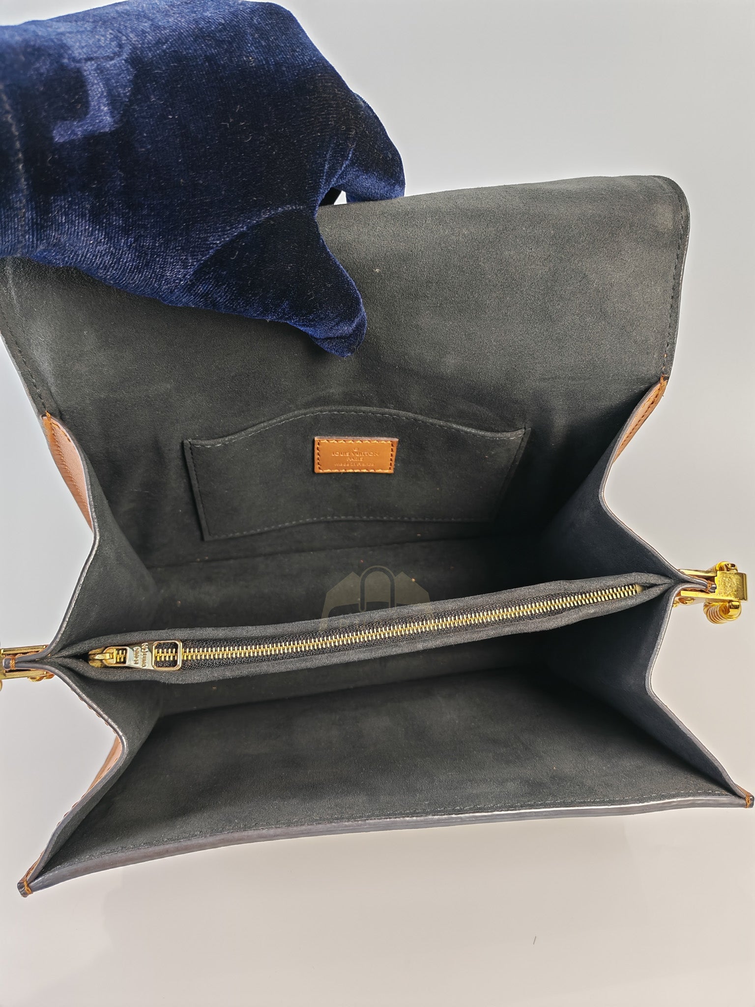 Dauphine MM in Reverse Monogram Canvas (Date code: FL2149) | Purse Maison Luxury Bags Shop