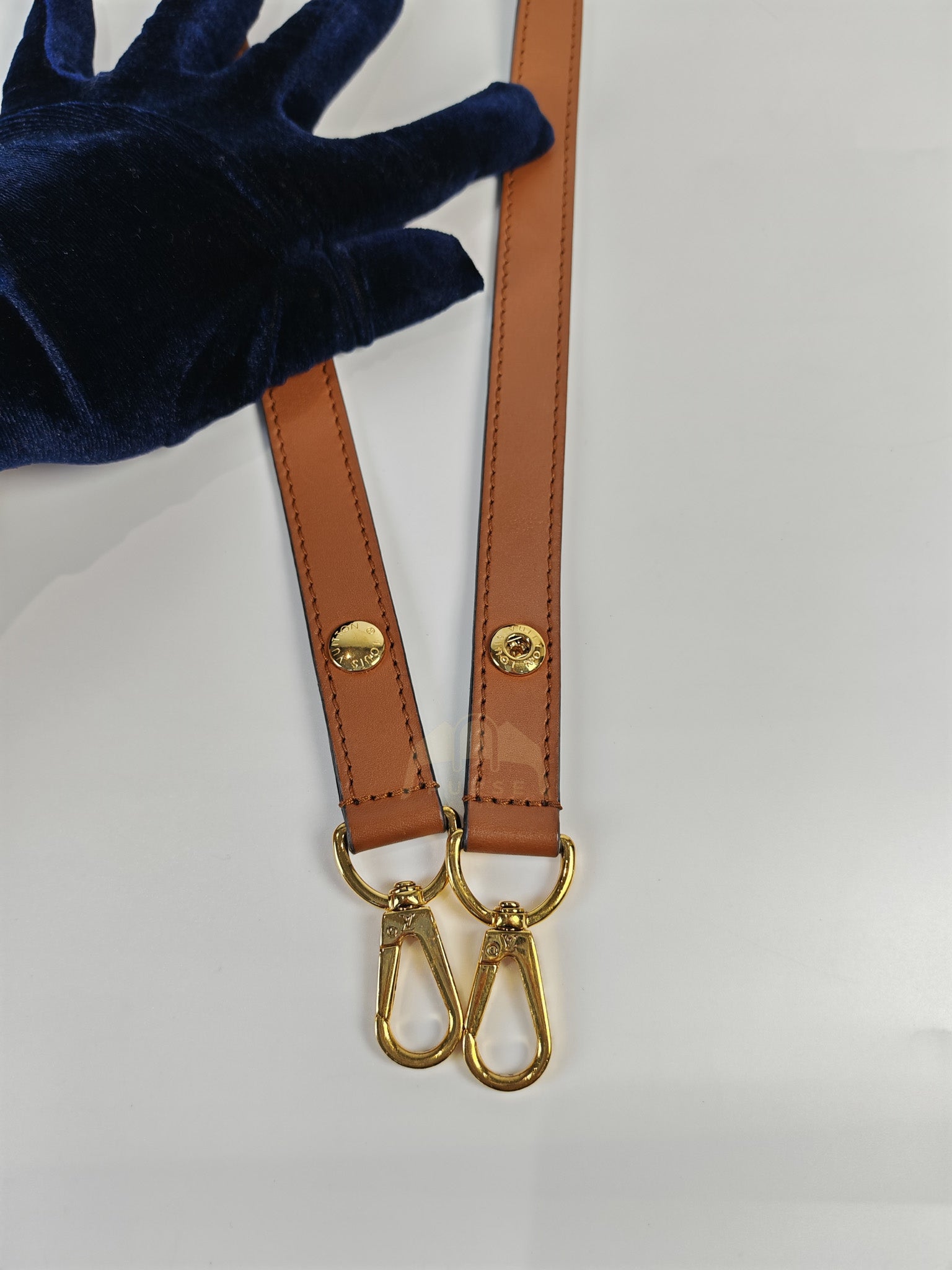 Dauphine MM in Reverse Monogram Canvas (Date code: FL2149) | Purse Maison Luxury Bags Shop