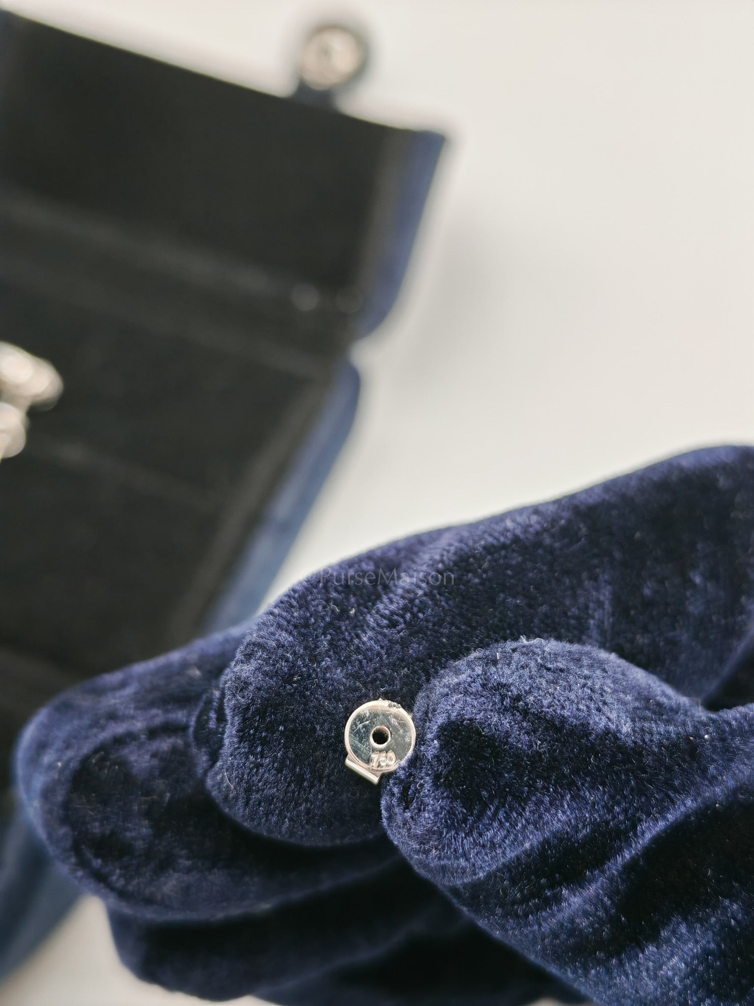 18K 2.33gms 2.16cts VS1 to VVS1 (Clarity) E to H (Color) Natural Diamond White Gold Earrings | Purse Maison Luxury Bags Shop