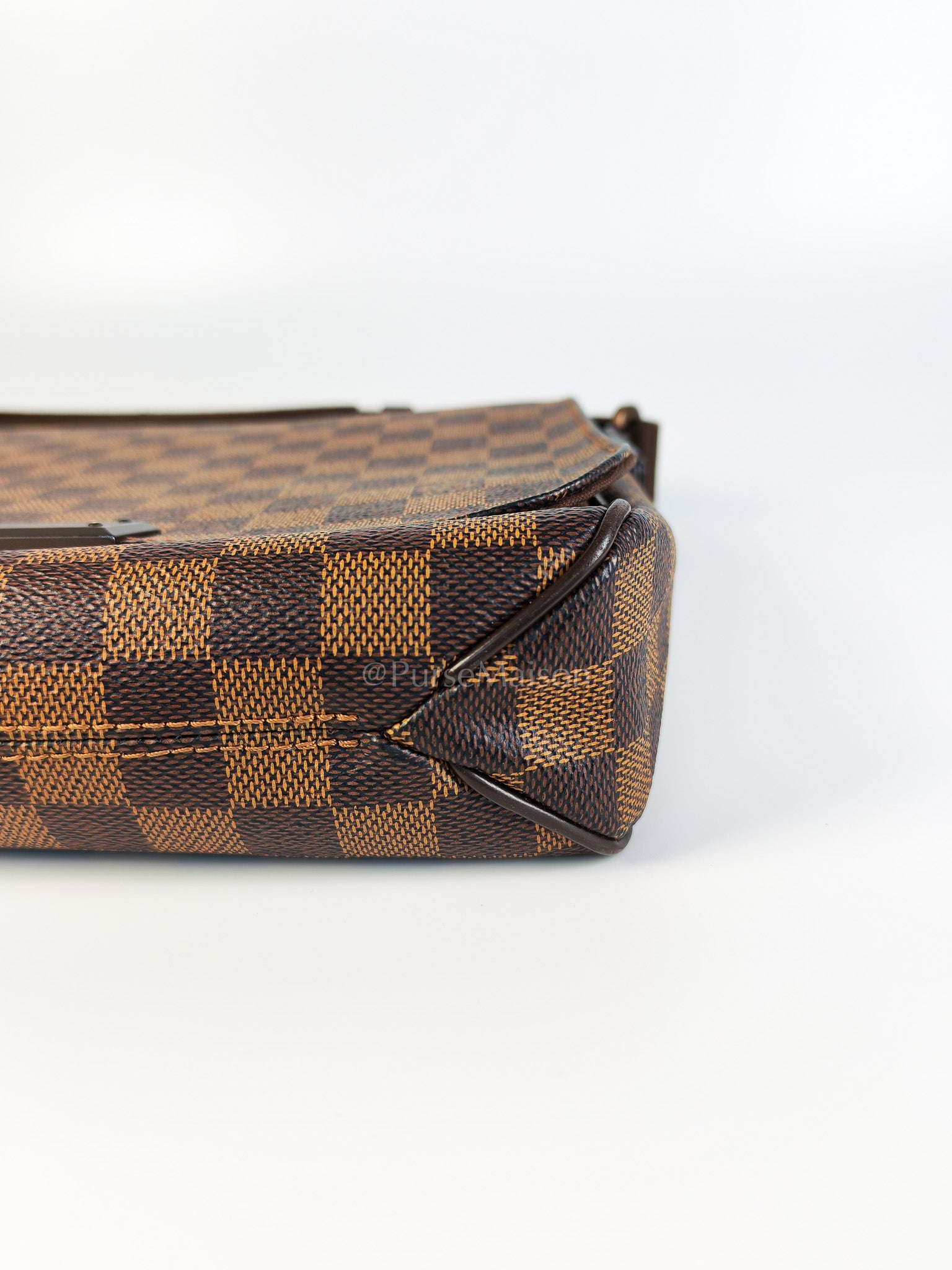 District PM Messenger Crossbody Bag (Date Code: FL2156) | Purse Maison Luxury Bags Shop