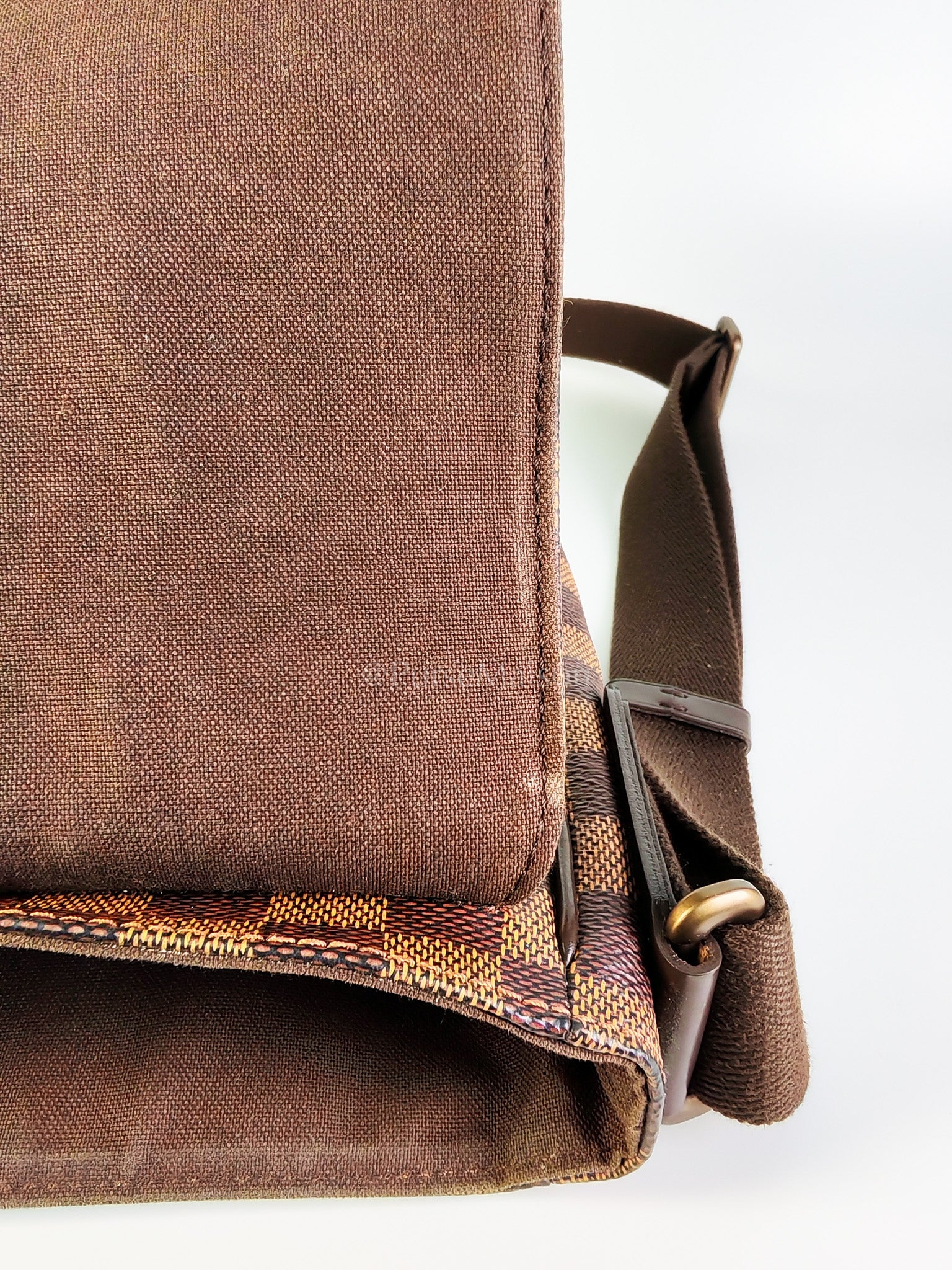 District PM Messenger Crossbody Bag (Date Code: FL2156) | Purse Maison Luxury Bags Shop