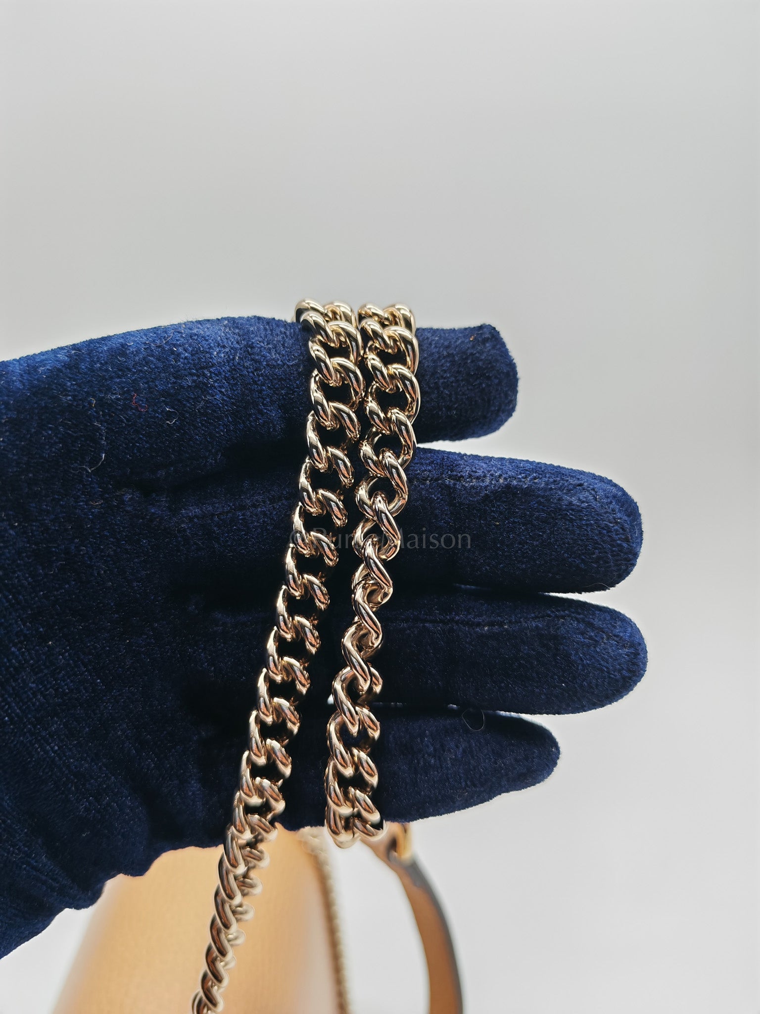 Dollar Calfskin Small Interlocking GG Shoulder Bag Gold Hardware Beige | Purse Maison Luxury Bags Shop