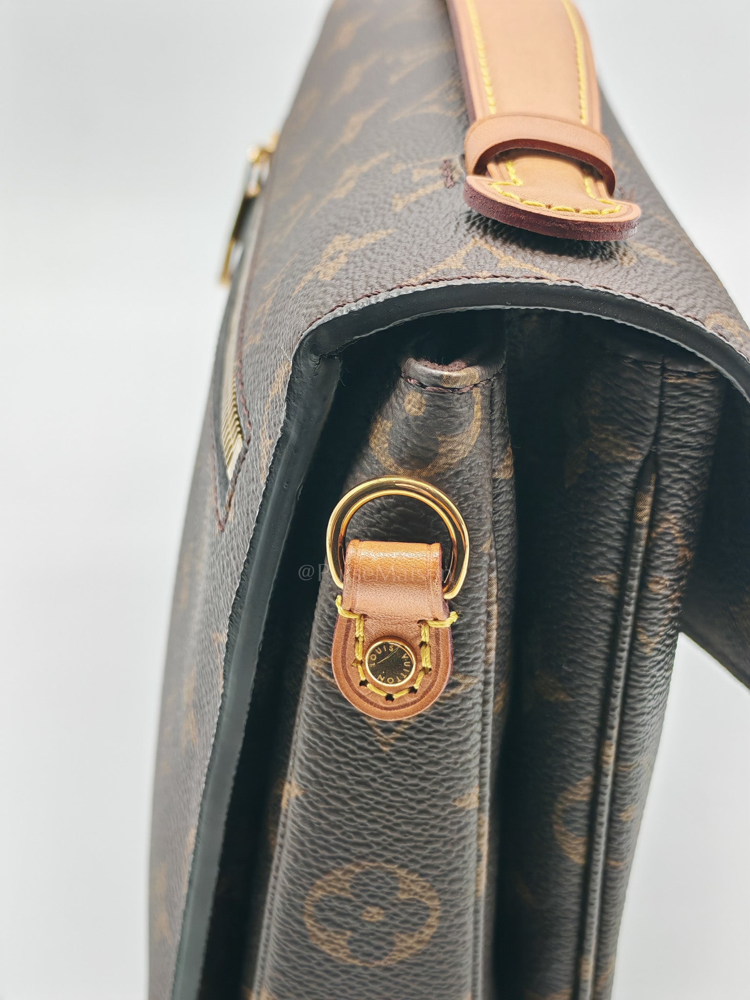 Pochette Metis in Monogram Canvas (Date Code: DU2199)