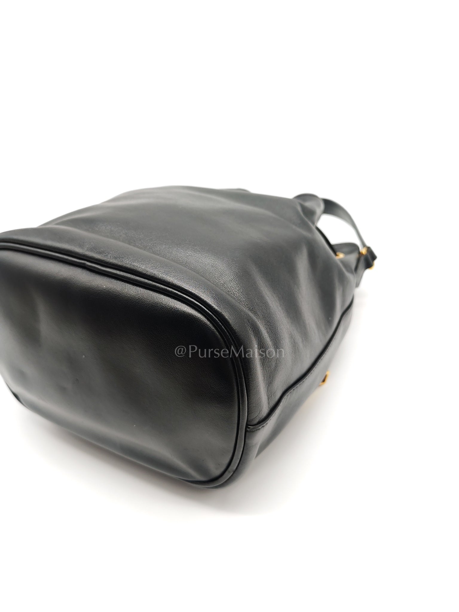 Duet Bucket Bag in Black Smooth Calfskin Leather Crossbody Bag | Purse Maison Luxury Bags Shop