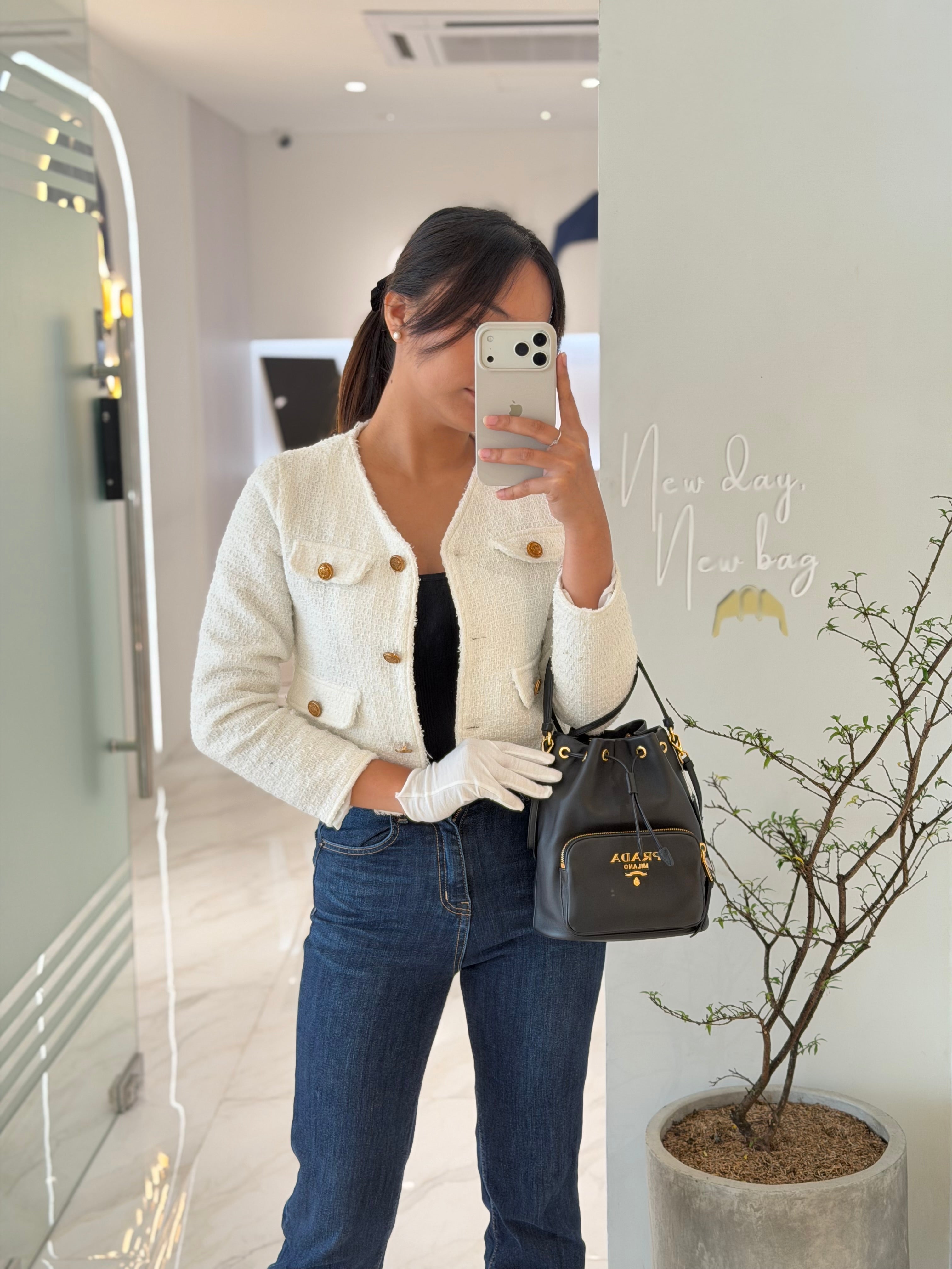 Sacchiello in Pelle Vitello Black Smoth Calfskin Leather Bucket Bag | Purse Maison Luxury Bags Shop