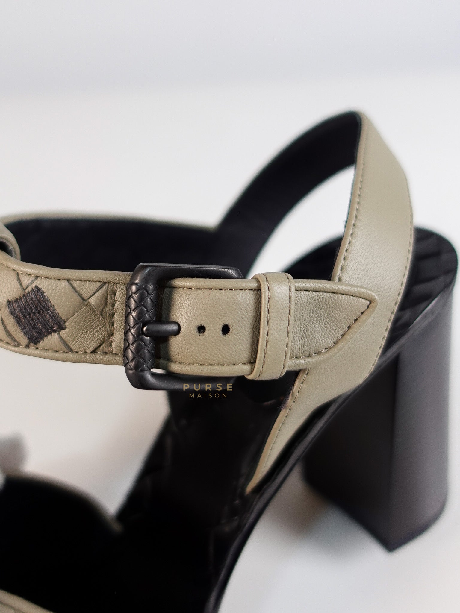 Embroidered Chunky Heels Sandals in Gray Size 39 EU (24.5cm) | Purse Maison Luxury Bags Shop