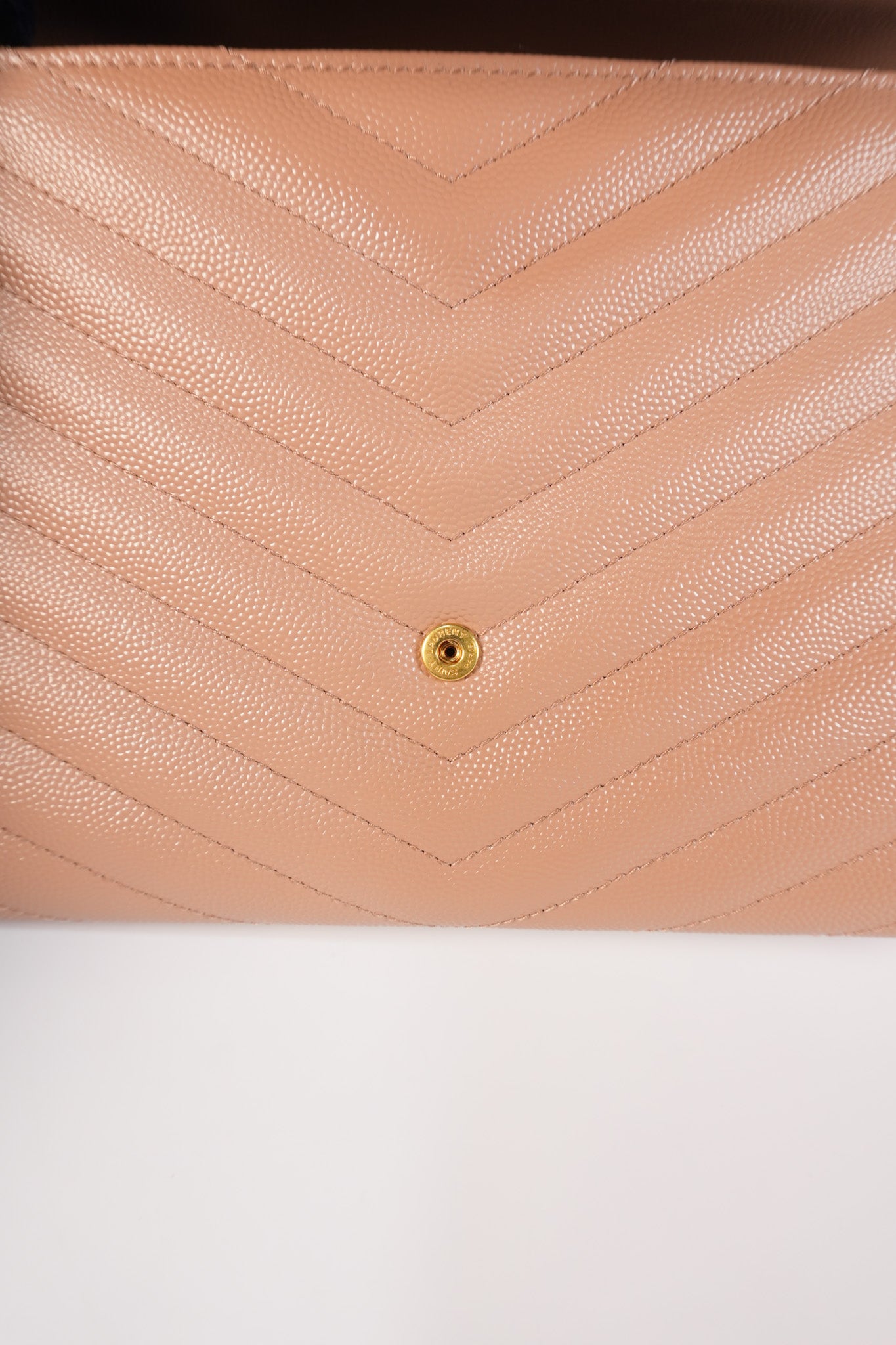 Envelope Clutch Bag in Beige Grain De Poudre Leather & Gold Hardware | Purse Maison Luxury Bags Shop