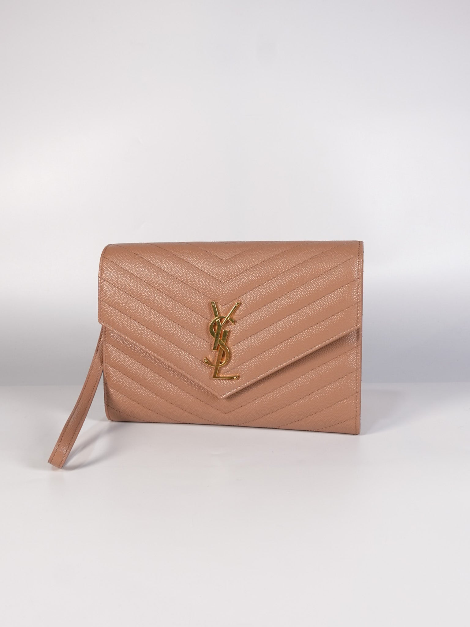 Envelope Clutch Bag in Beige Grain De Poudre Leather & Gold Hardware | Purse Maison Luxury Bags Shop