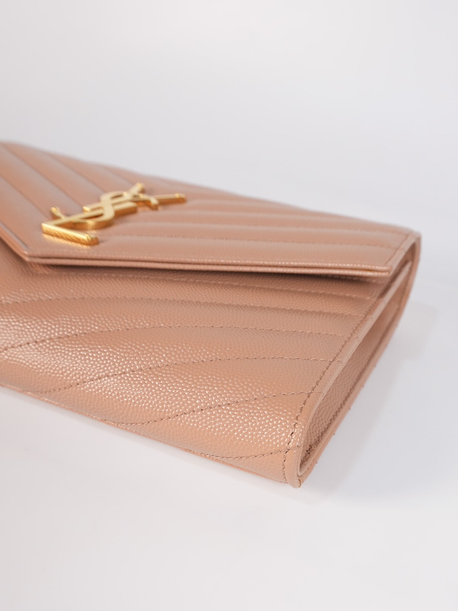 Envelope Clutch Bag in Beige Grain De Poudre Leather & Gold Hardware | Purse Maison Luxury Bags Shop
