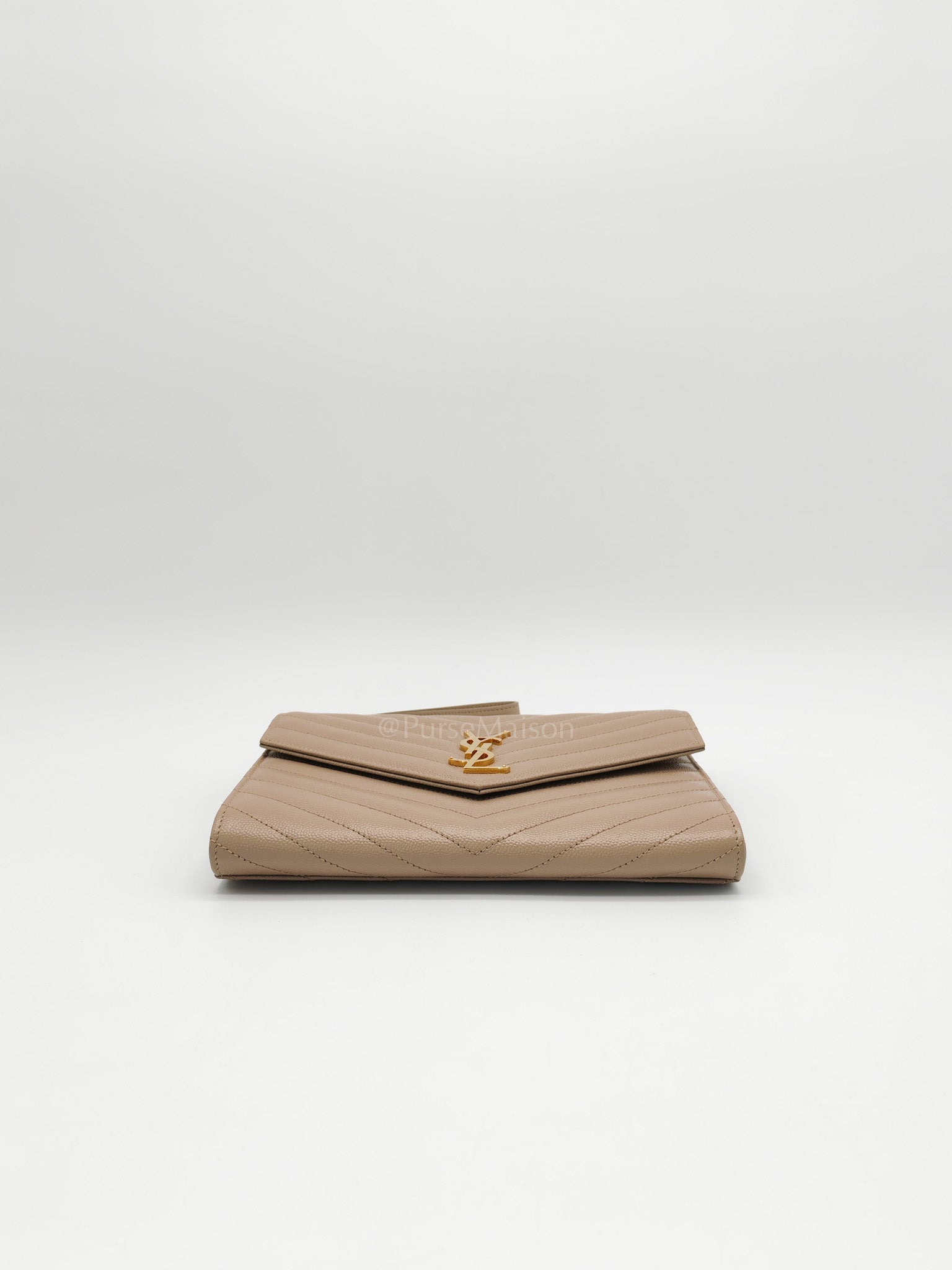 Envelope Clutch Bag in Beige Grain De Poudre Leather & Gold Hardware | Purse Maison Luxury Bags Shop