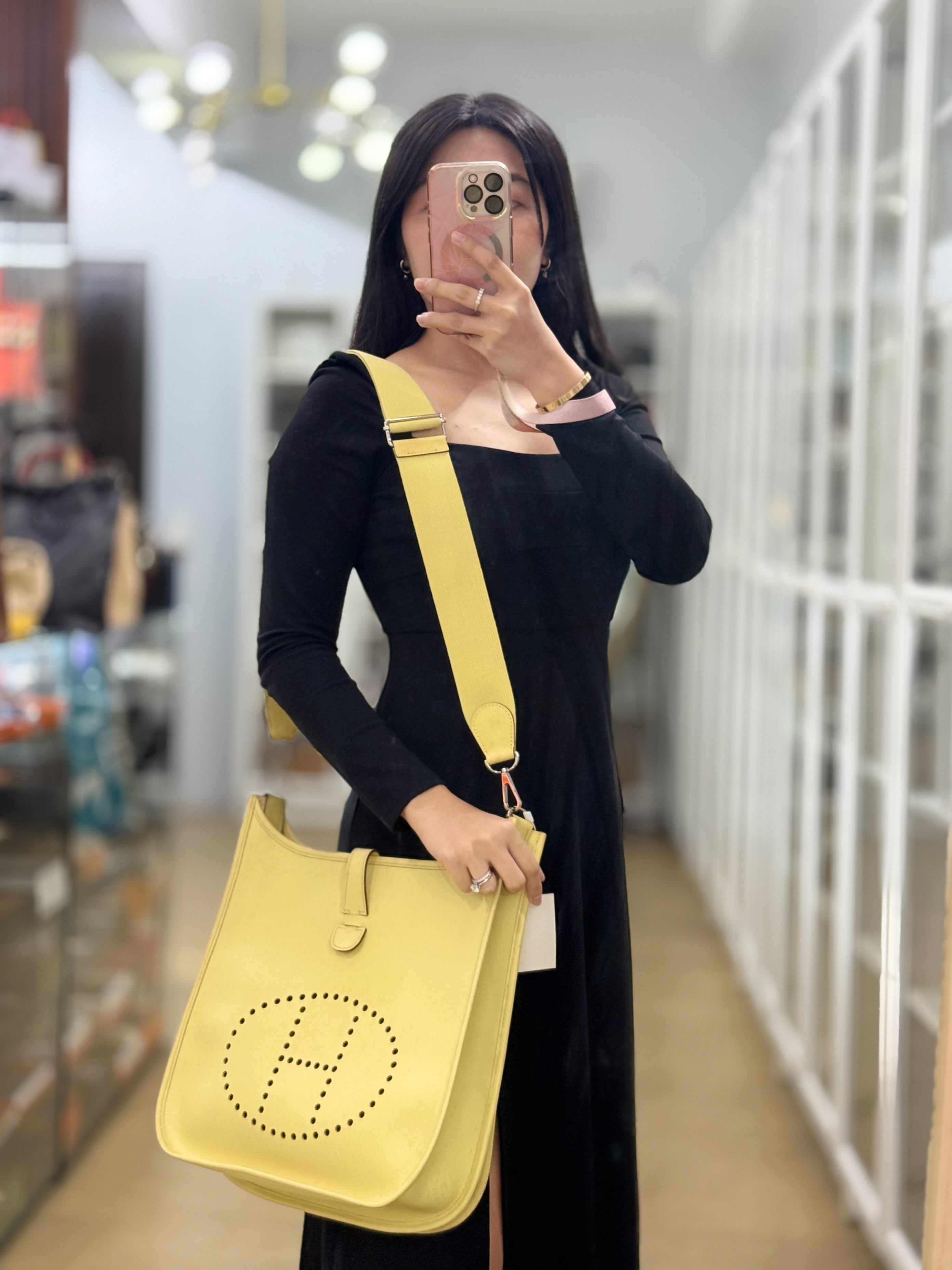 Evelyne III PM Jaune Poussin Clemence in Palladium Hardware Stamp T | Purse Maison Luxury Bags Shop