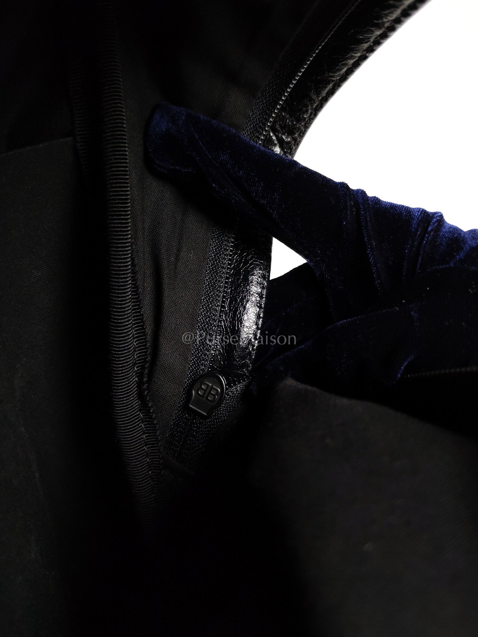 Explorer Blackpack in Black Crinkled Leather | Purse Maison Luxury Bags Shop