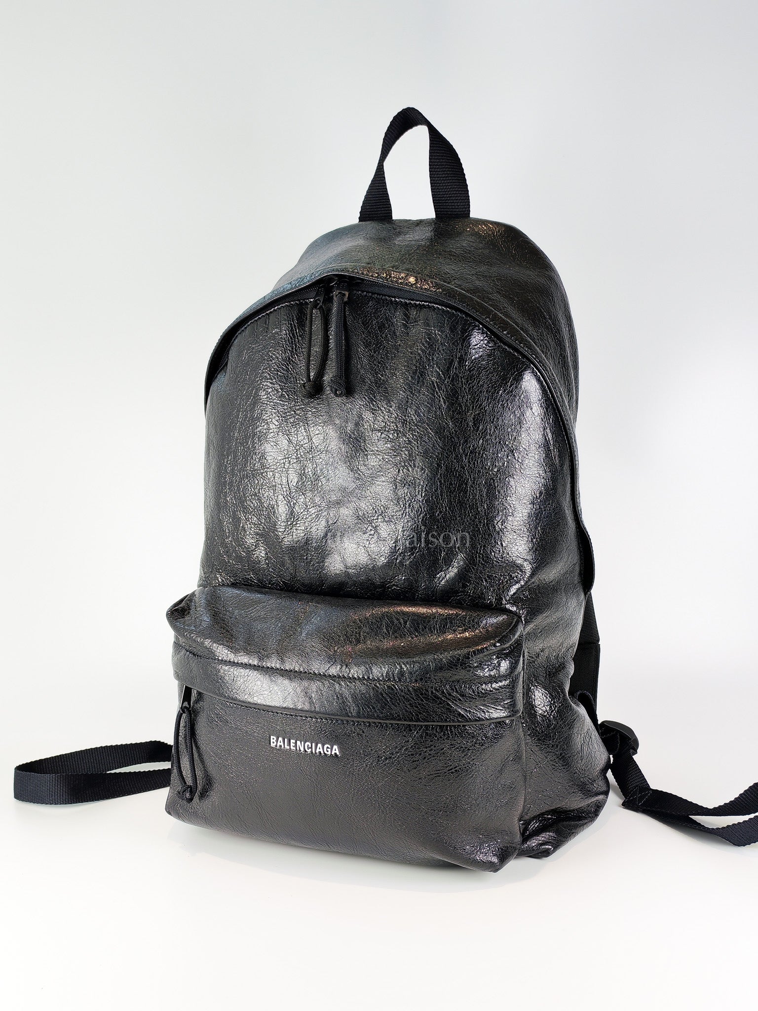 Explorer Blackpack in Black Crinkled Leather | Purse Maison Luxury Bags Shop