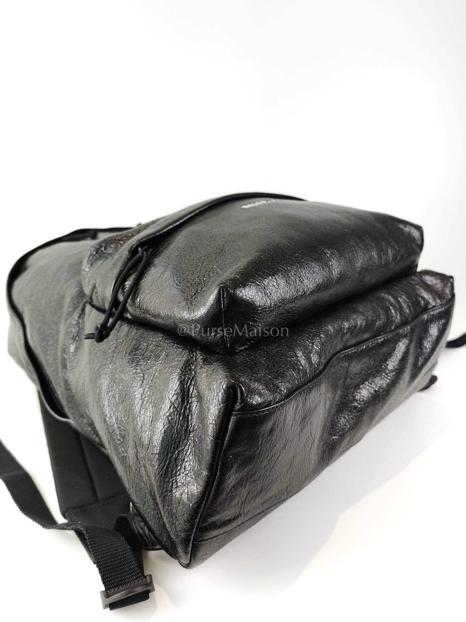 Explorer Blackpack in Black Crinkled Leather | Purse Maison Luxury Bags Shop