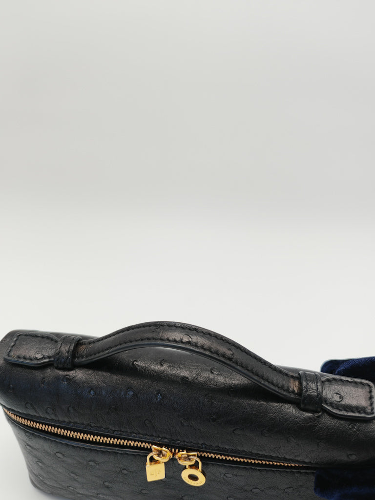 Extra Pocket Pouch L19 Black Ostrich Leather | Purse Maison Luxury Bags Shop