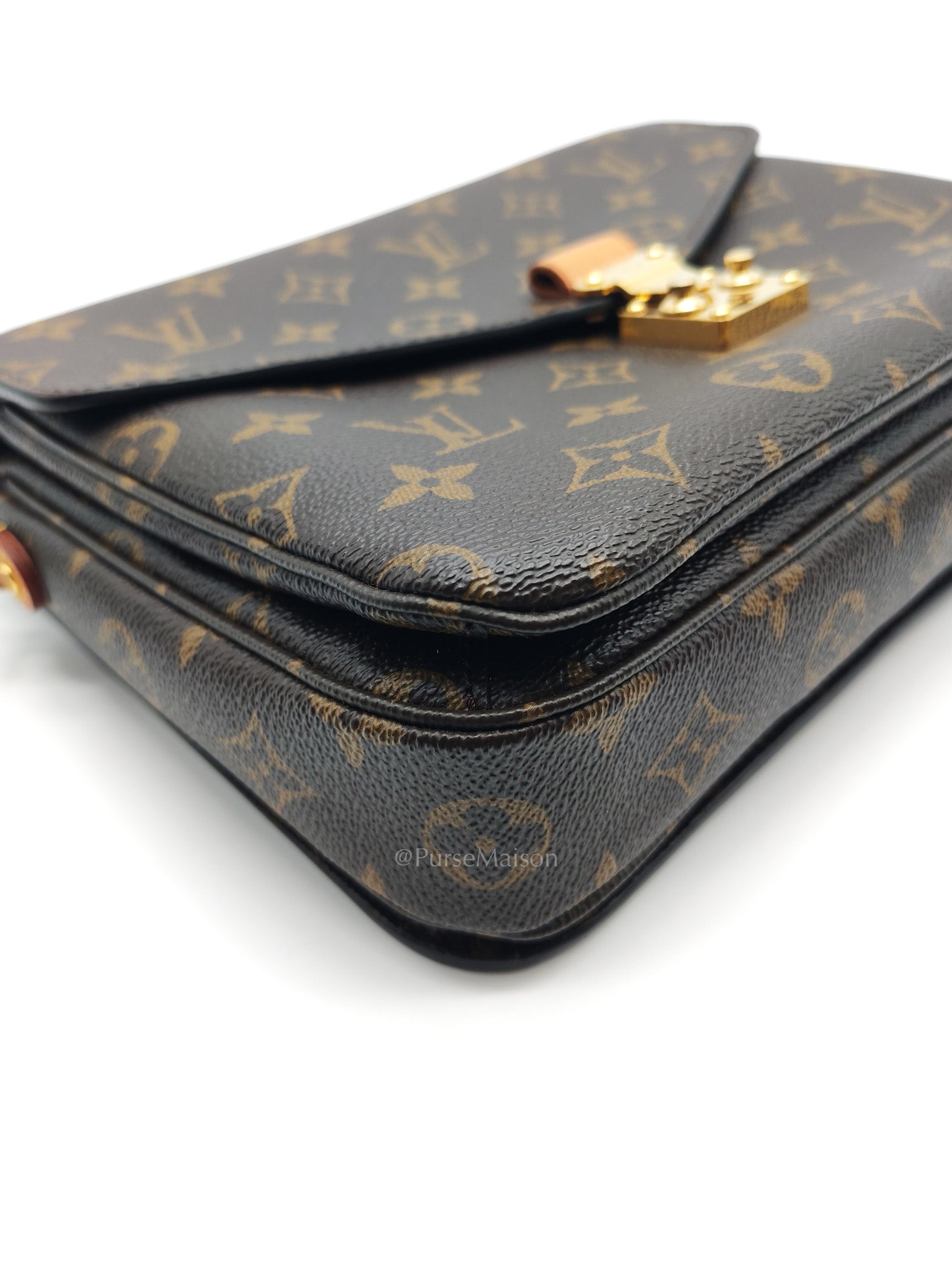 Pochette Metis in Monogram Canvas and Gold Hardware (Datecode: SR0138)
