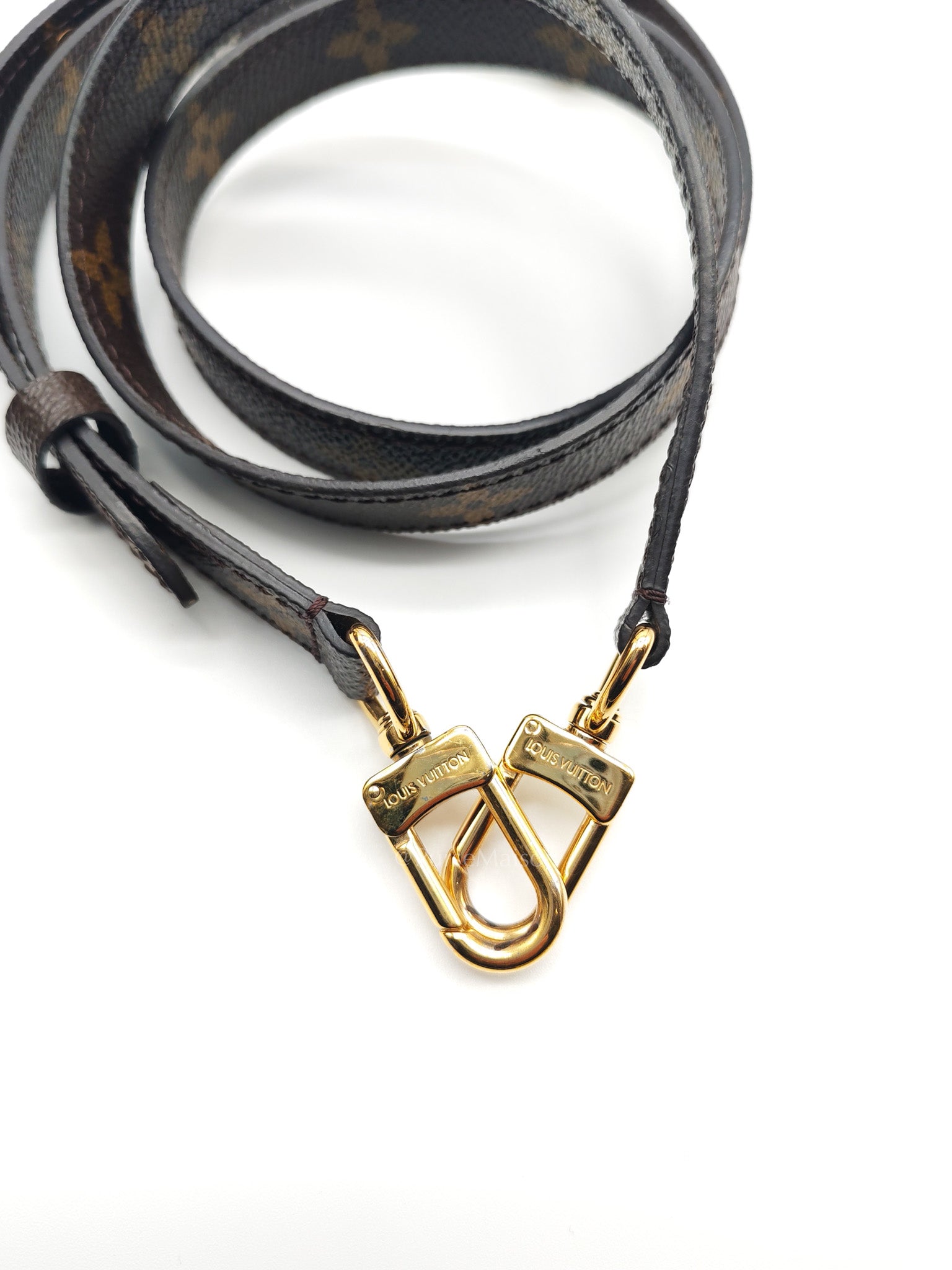 Pochette Metis in Monogram Canvas and Gold Hardware (Datecode: SR0138)