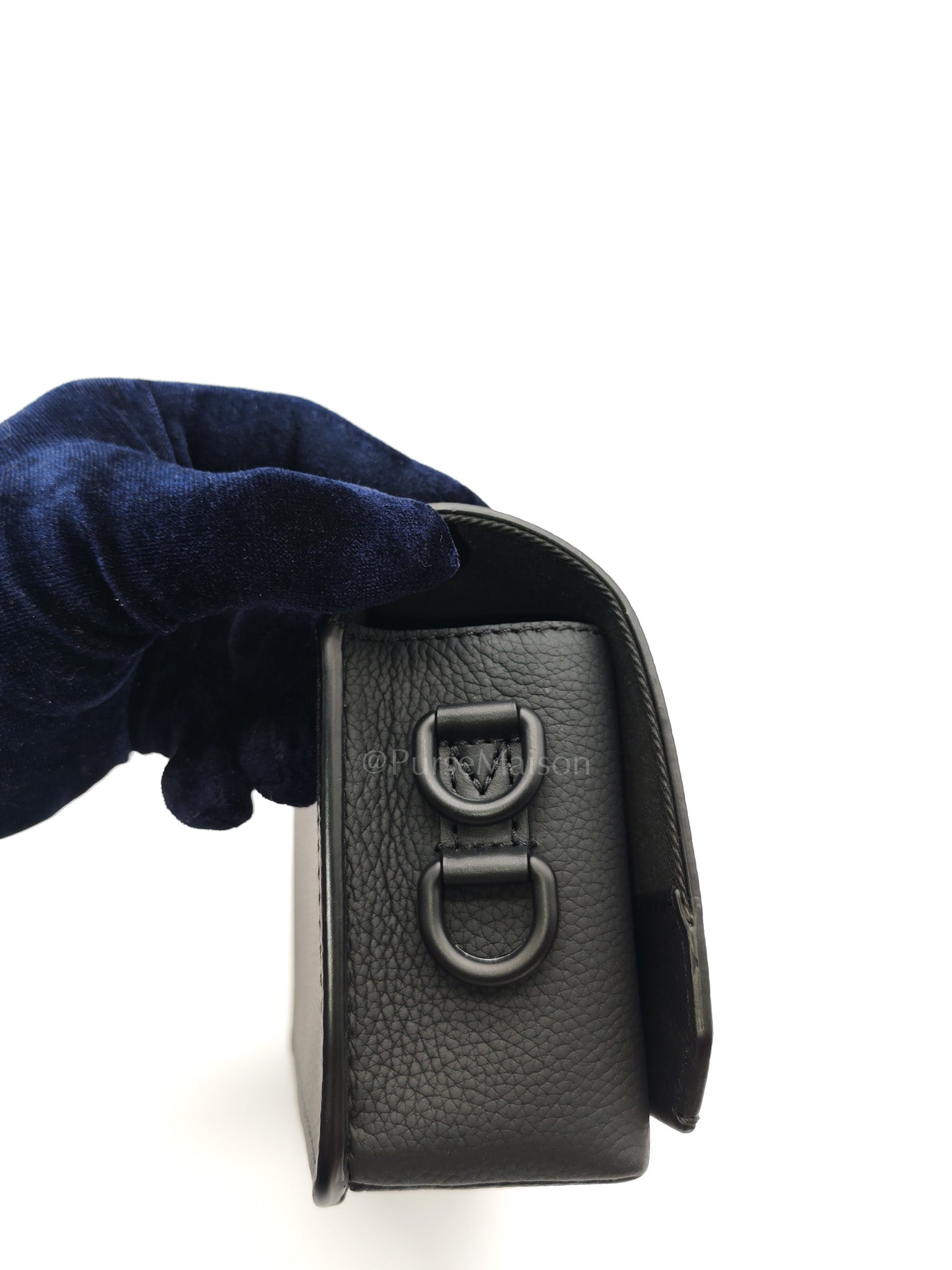 Fastline Wearable Wallet in Aerogram Leather Black | Purse Maison Luxury Bags Shop