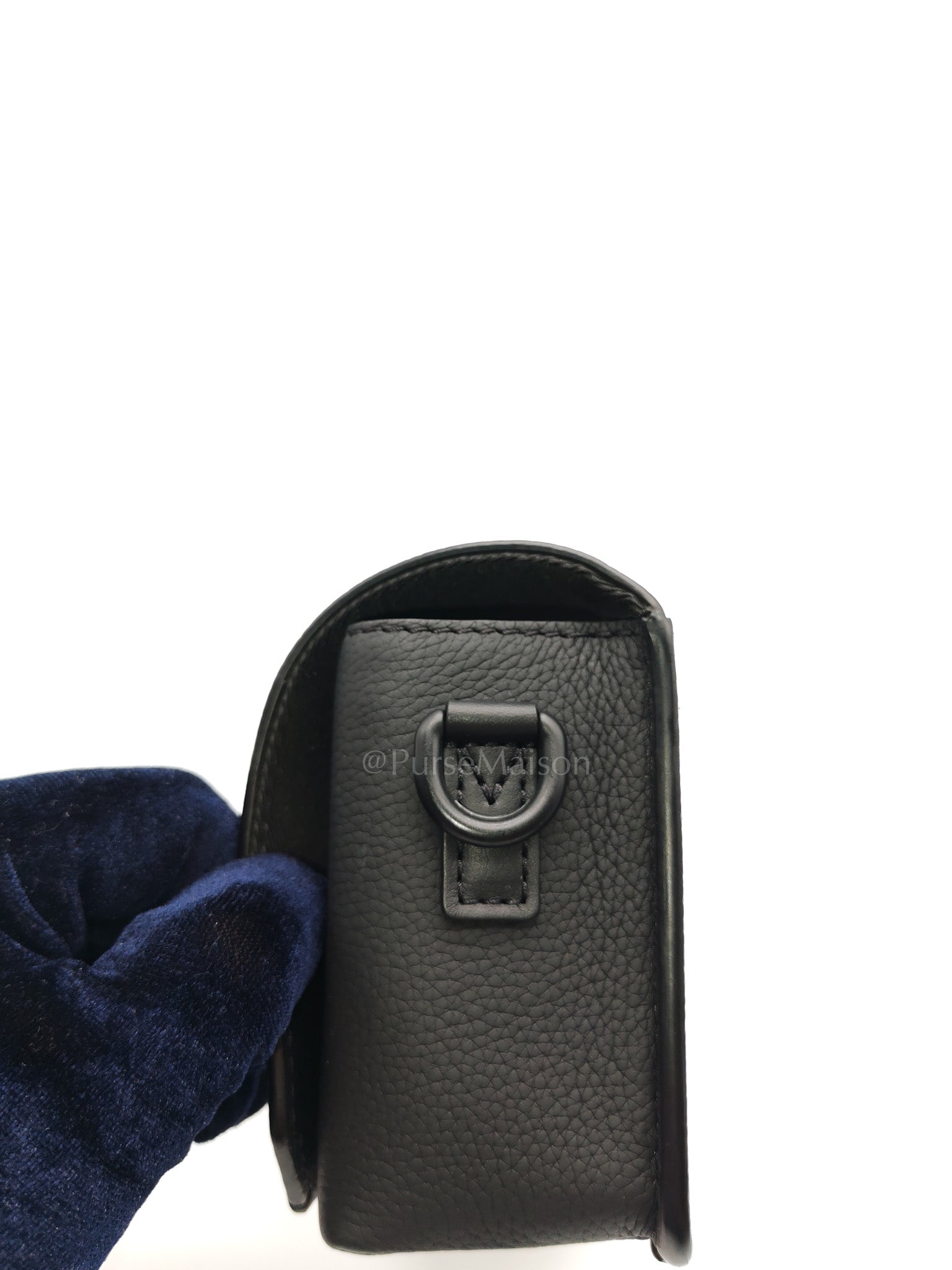 Fastline Wearable Wallet in Aerogram Leather Black | Purse Maison Luxury Bags Shop