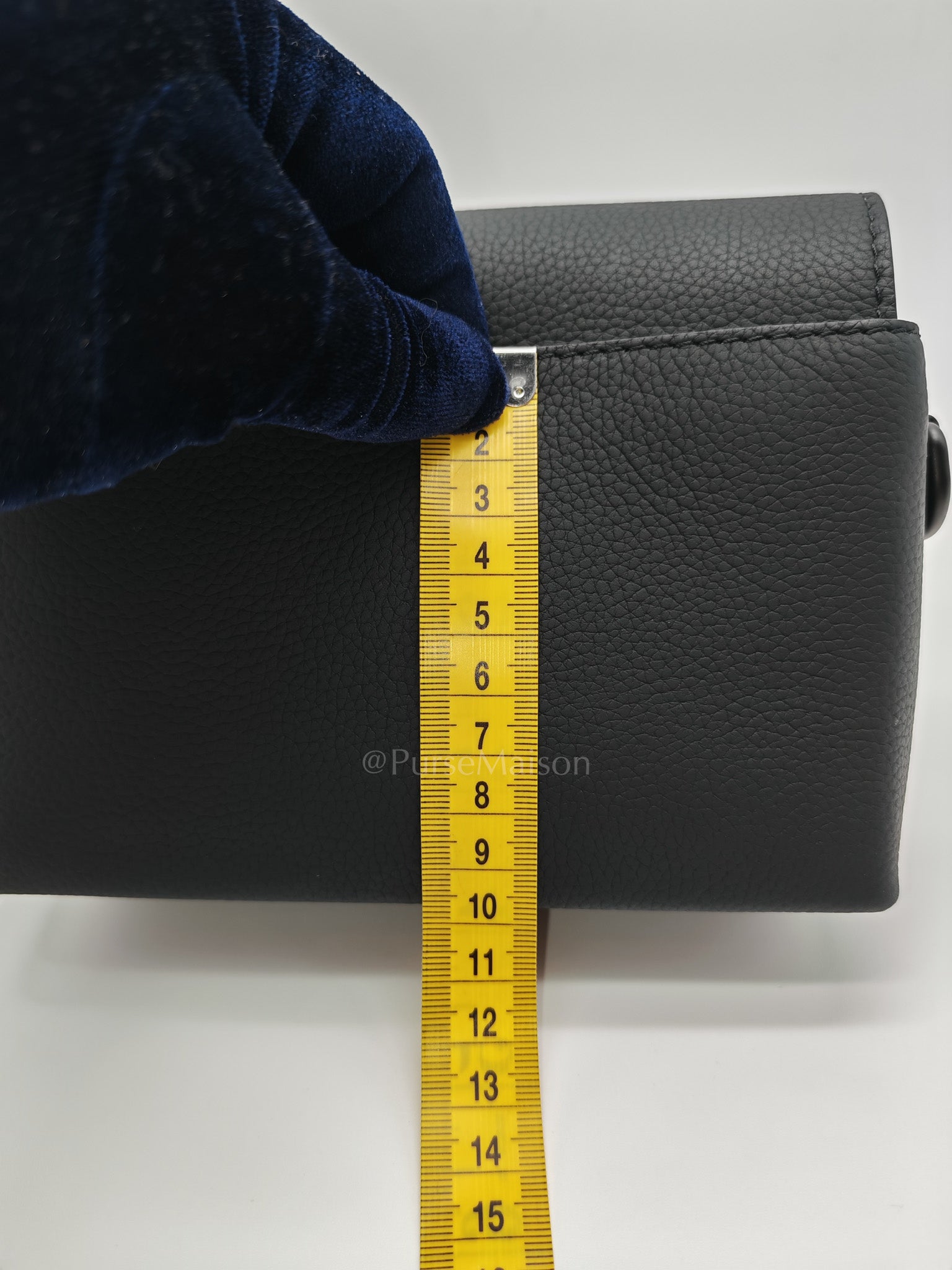 Fastline Wearable Wallet in Aerogram Leather Black | Purse Maison Luxury Bags Shop