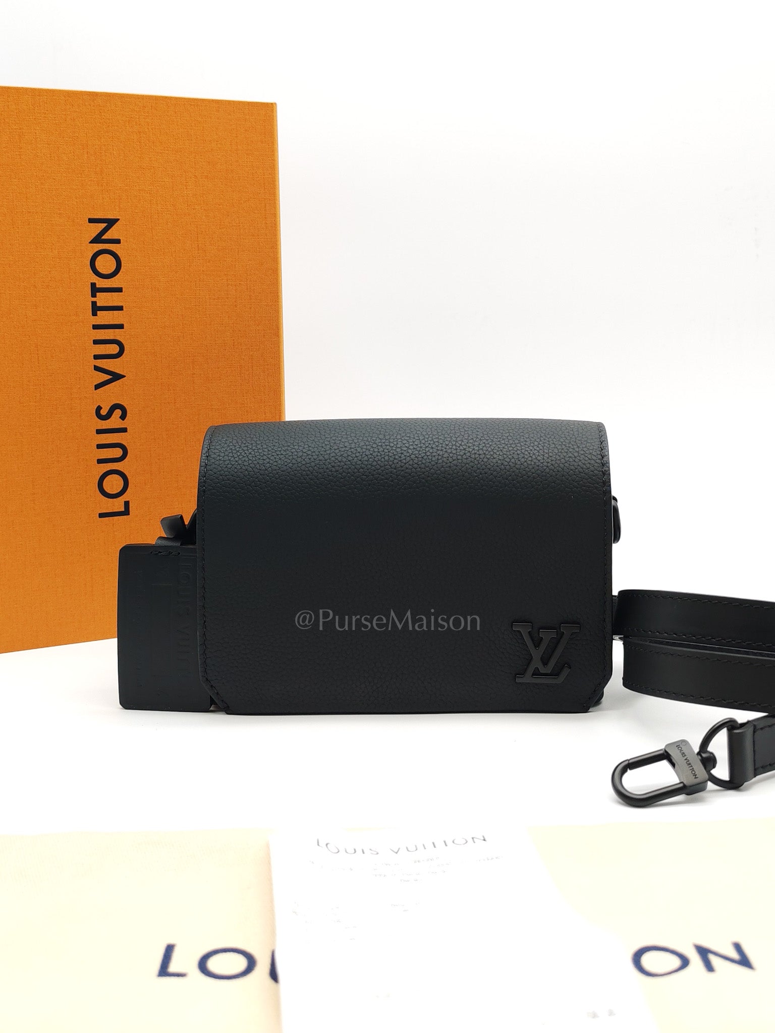 Fastline Wearable Wallet in Aerogram Leather Black | Purse Maison Luxury Bags Shop