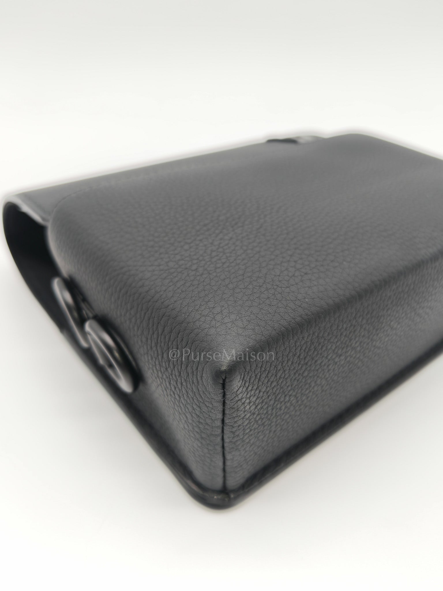 Fastline Wearable Wallet in Aerogram Leather Black | Purse Maison Luxury Bags Shop