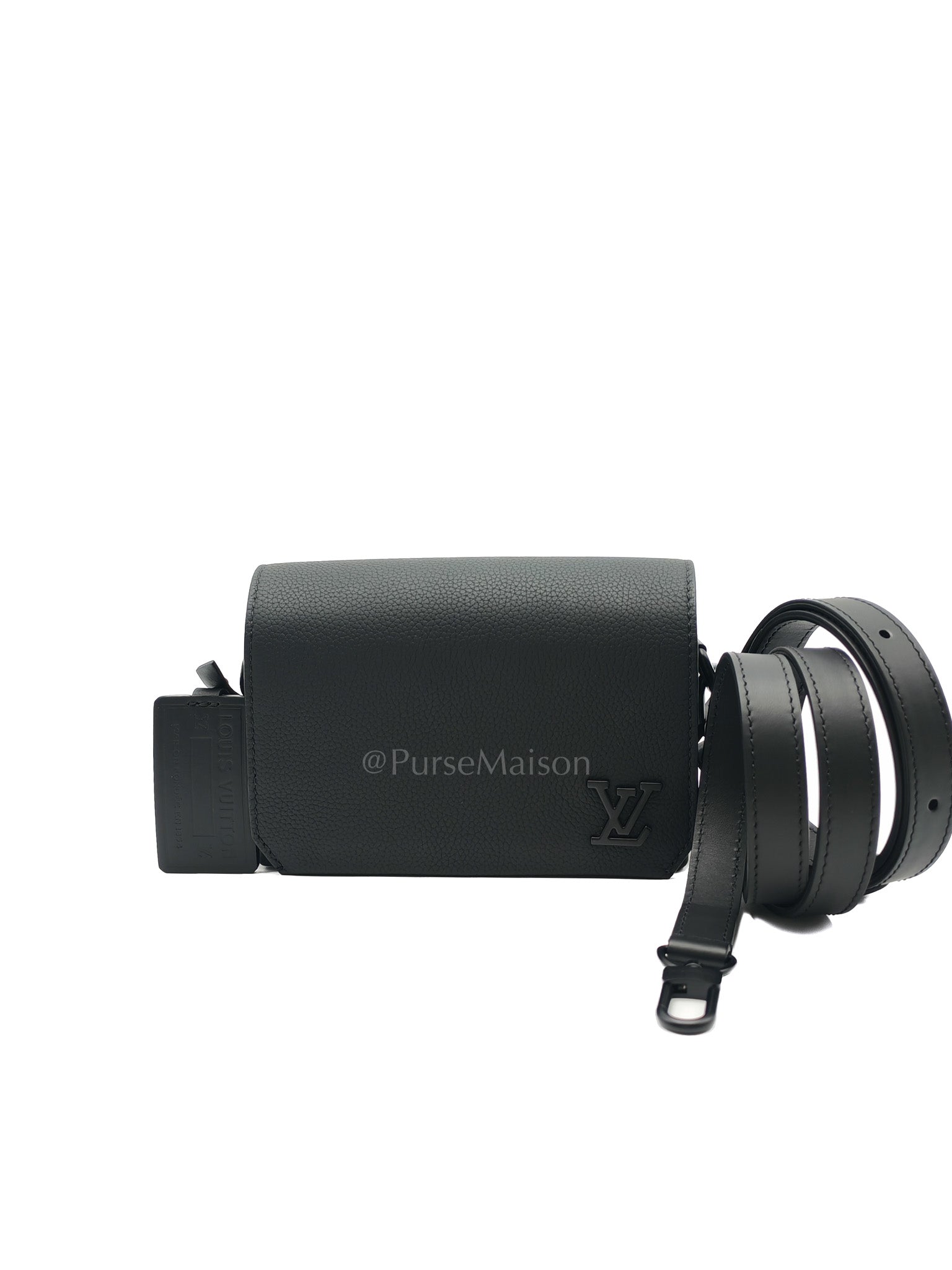 Fastline Wearable Wallet in Aerogram Leather Black | Purse Maison Luxury Bags Shop