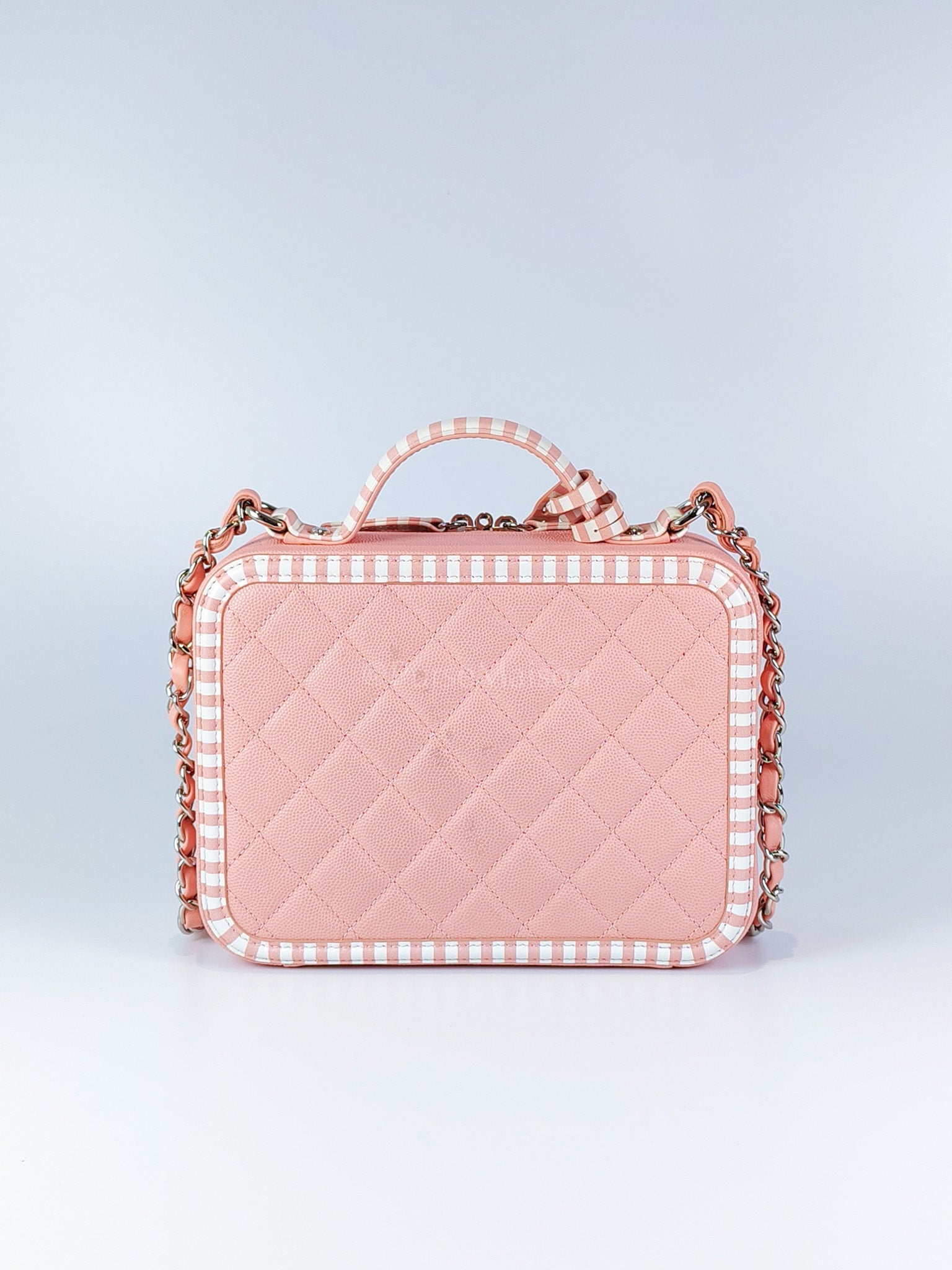Filigree Vanity Case in Medium Pink Caviar Leather and Silver Hardware Series 26 | Purse Maison Luxury Bags Shop