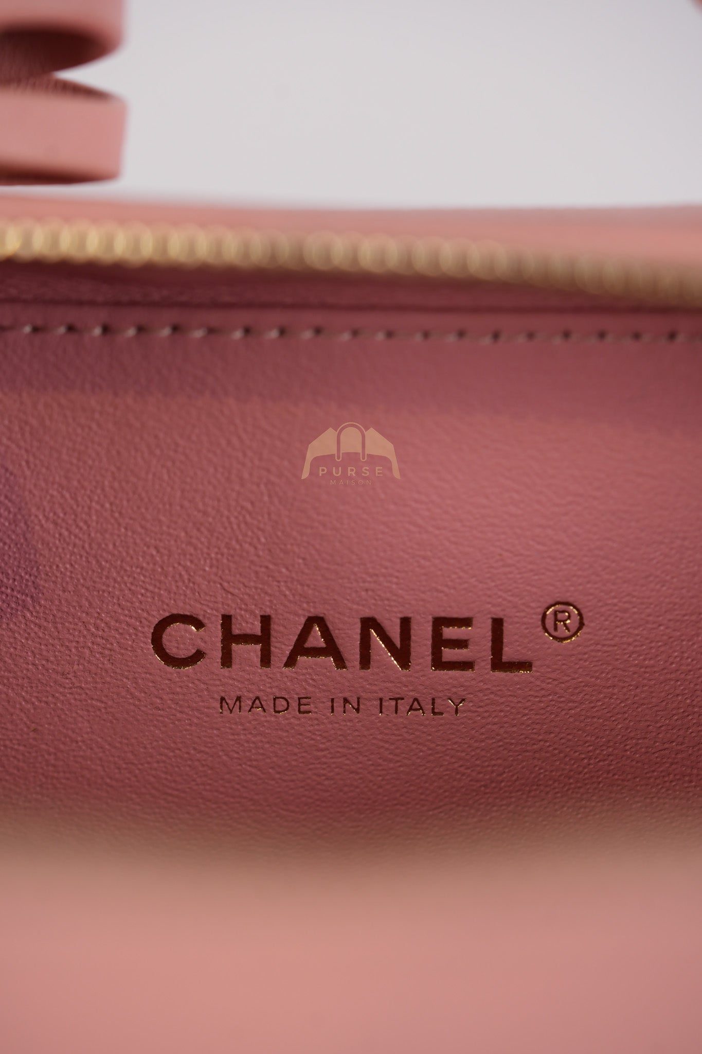 Filigree Vanity Case Small in Pink Caviar Leather Aged Gold Hardware Series 27 | Purse Maison Luxury Bags Shop