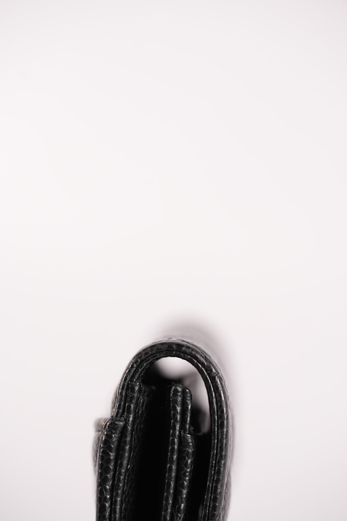 Flap Card Holder in Black Caviar Leather and Gold Hardware (Microchip) | Purse Maison Luxury Bags Shop