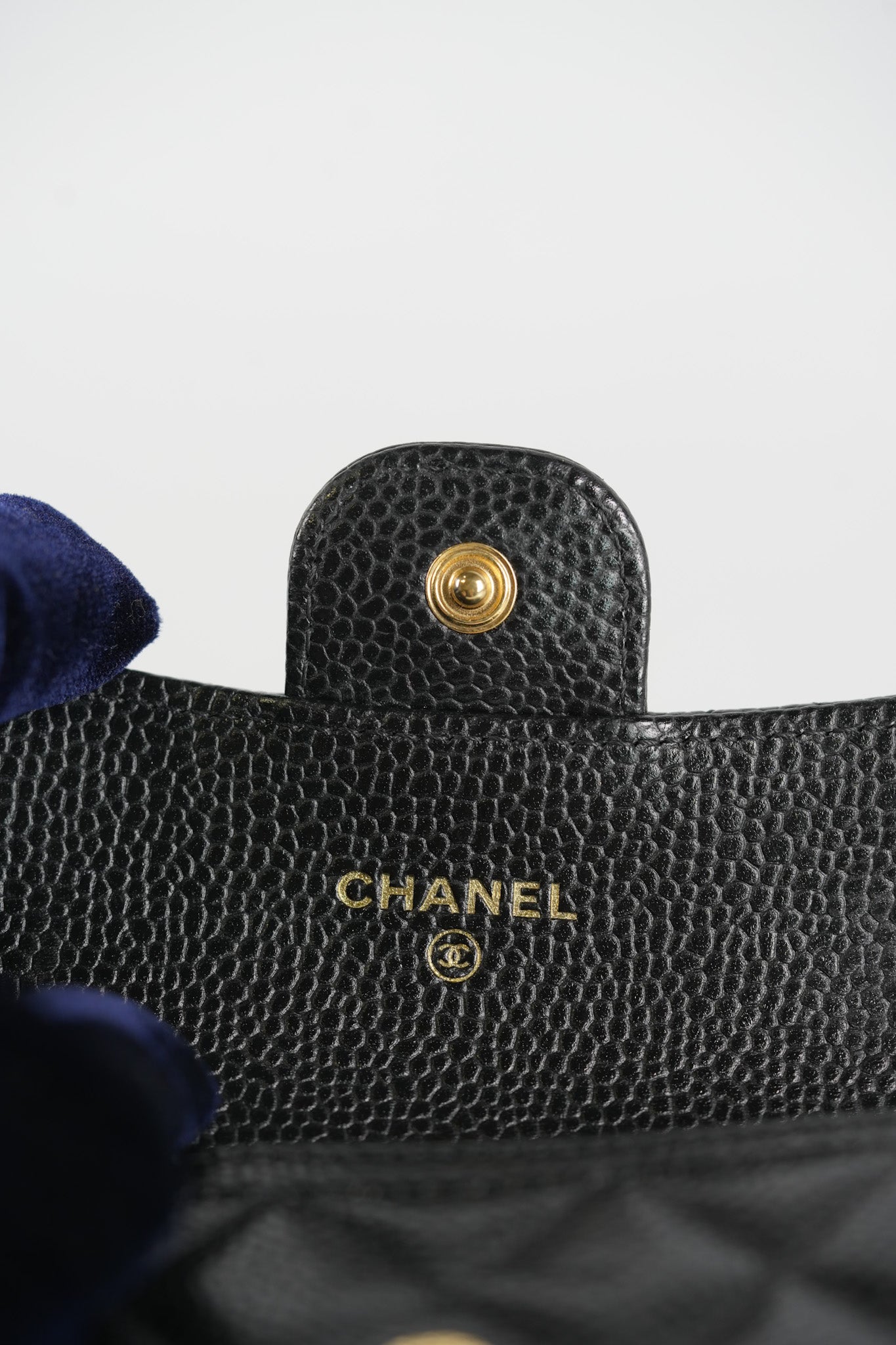 Flap Card Holder in Black Caviar Leather and Gold Hardware (Microchip) | Purse Maison Luxury Bags Shop