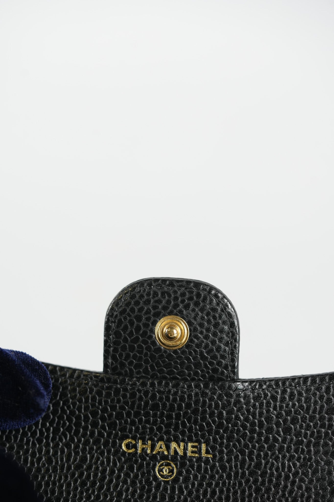 Flap Card Holder in Black Caviar Leather and Gold Hardware (Microchip) | Purse Maison Luxury Bags Shop