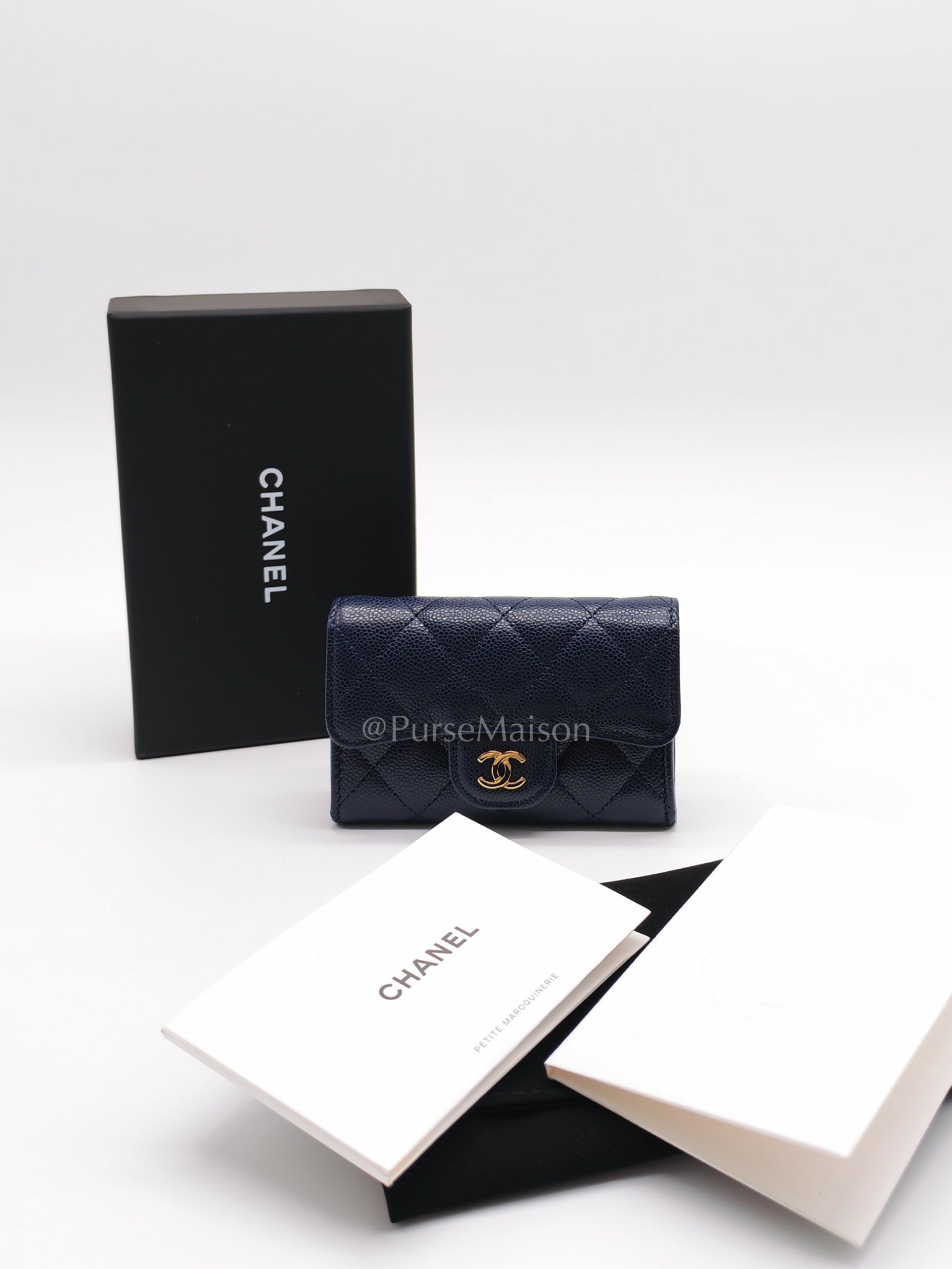 Flap Card Holder in Navy Blue Caviar Leather and Gold Hardware (Microchip) | Purse Maison Luxury Bags Shop