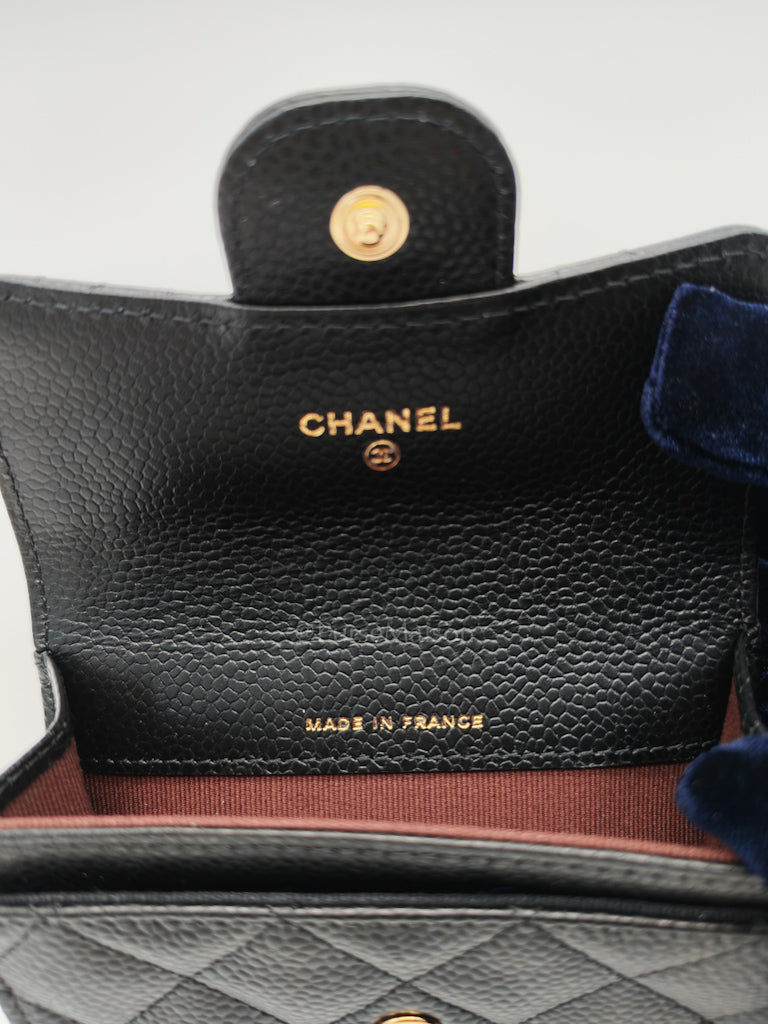 Flap Card Holder in Quilted Caviar Leather and Light Gold Hardware (Microchip) | Purse Maison Luxury Bags Shop