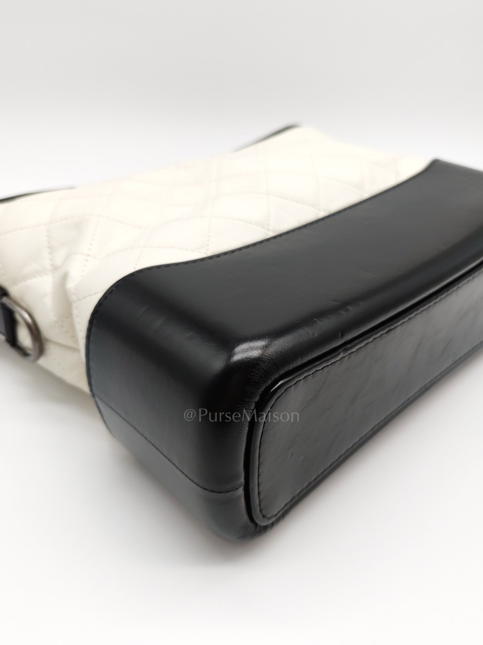 Gabrielle Hobo Old Medium (Large) in White Quilted Distressed Calfskin & Mixed Hardware (Series 25) | Purse Maison Luxury Bags Shop