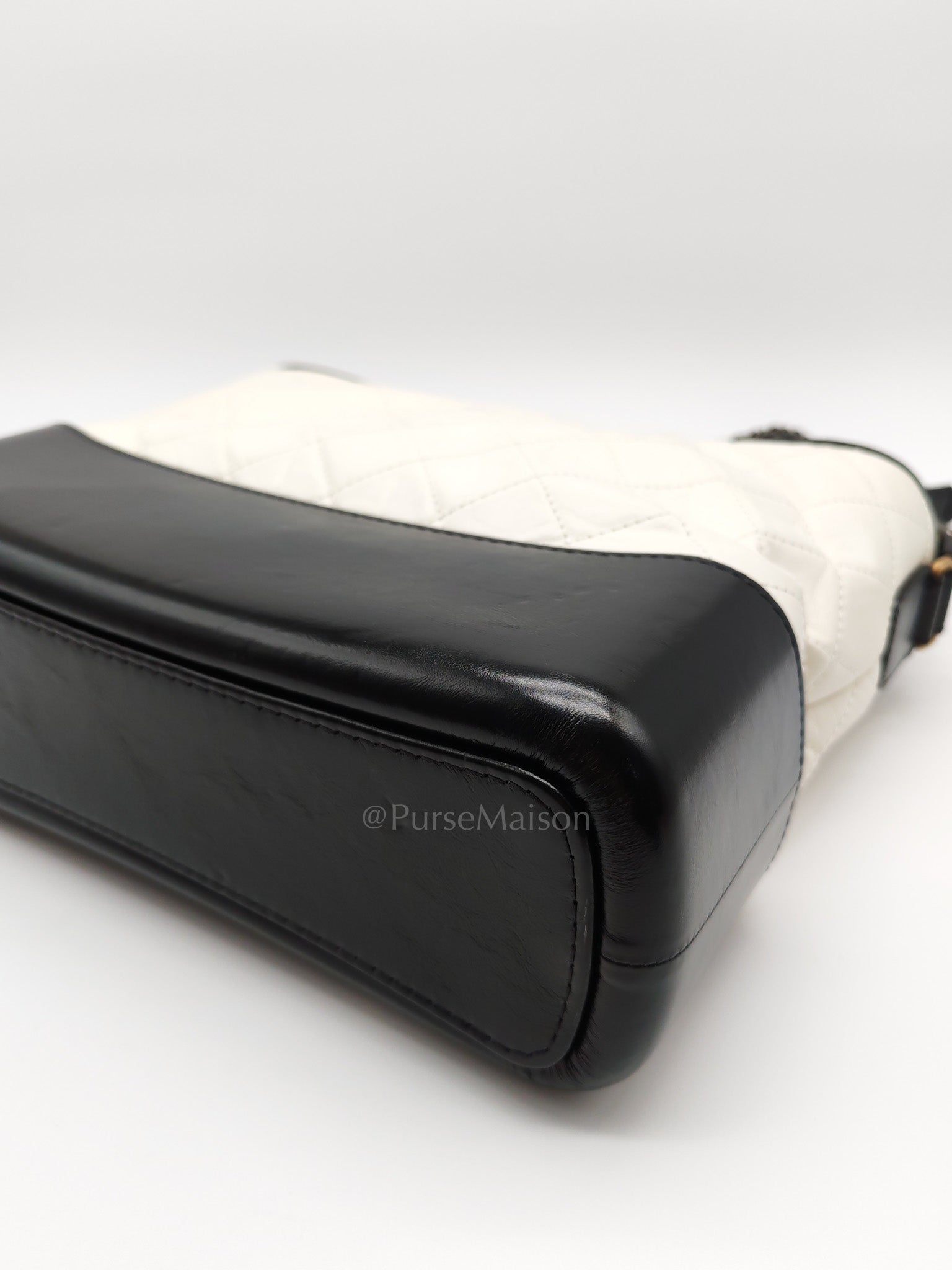 Gabrielle Hobo Old Medium (Large) in White Quilted Distressed Calfskin & Mixed Hardware (Series 25) | Purse Maison Luxury Bags Shop