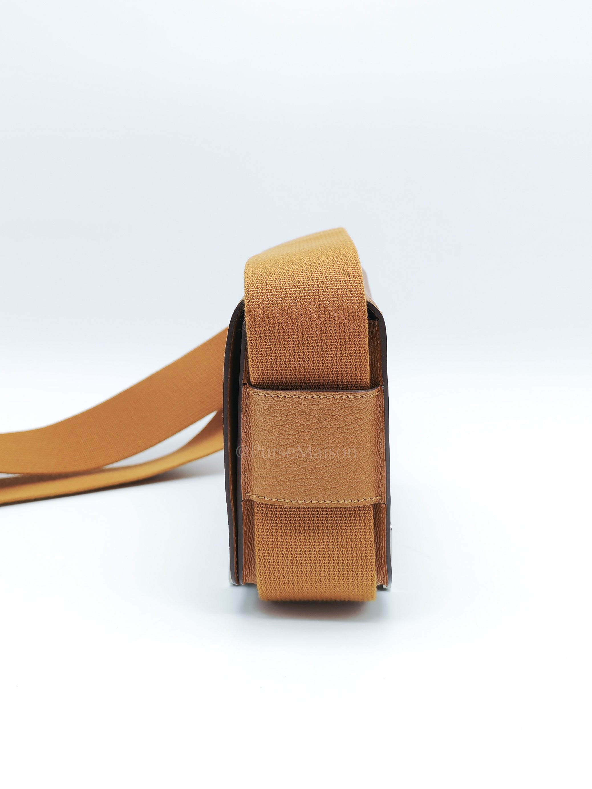 Geta in Caramel Chyvre Mysore Leather & Palladium Hardware Stamp U (2022) | Purse Maison Luxury Bags Shop