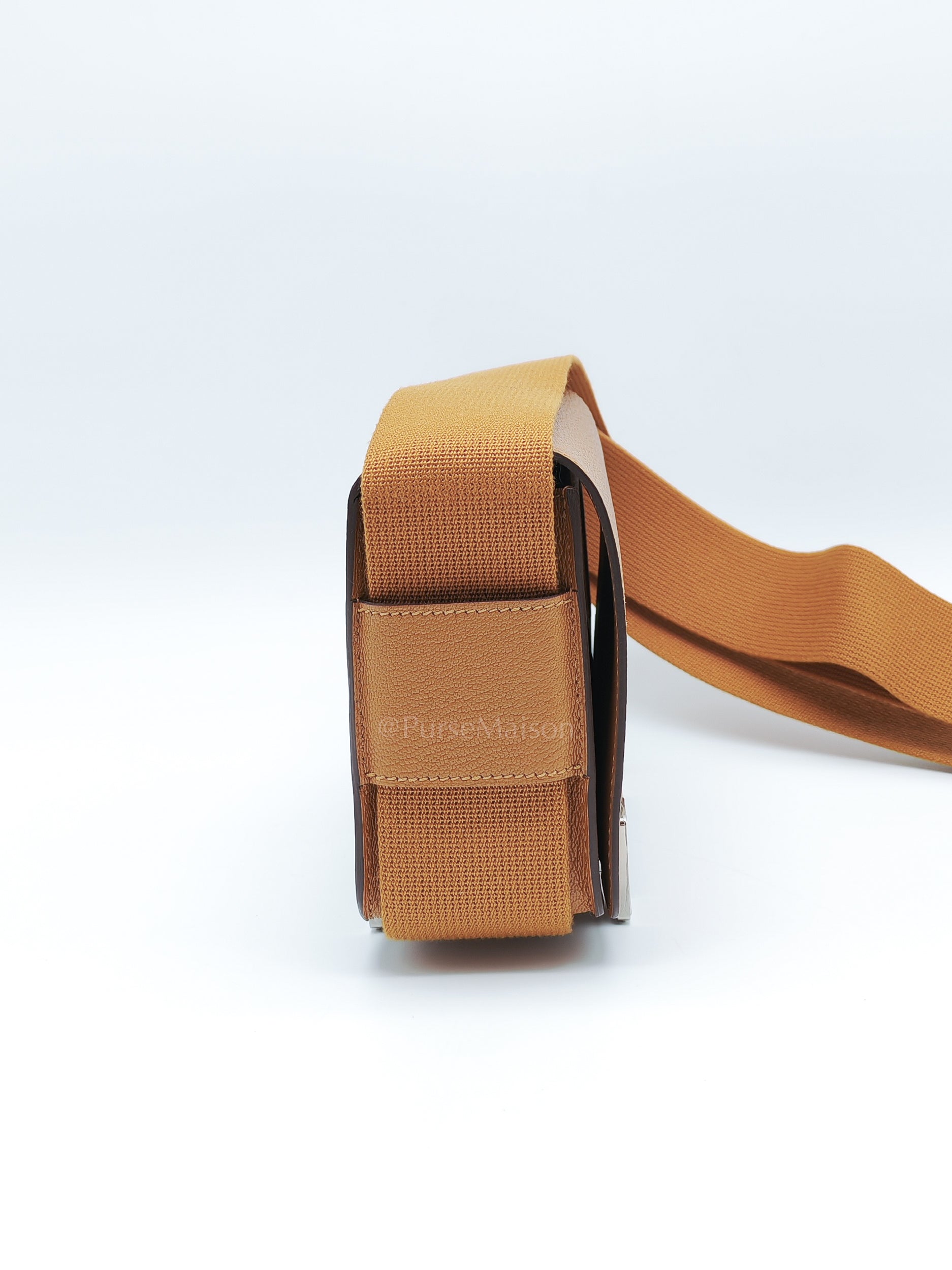 Geta in Caramel Chyvre Mysore Leather & Palladium Hardware Stamp U (2022) | Purse Maison Luxury Bags Shop
