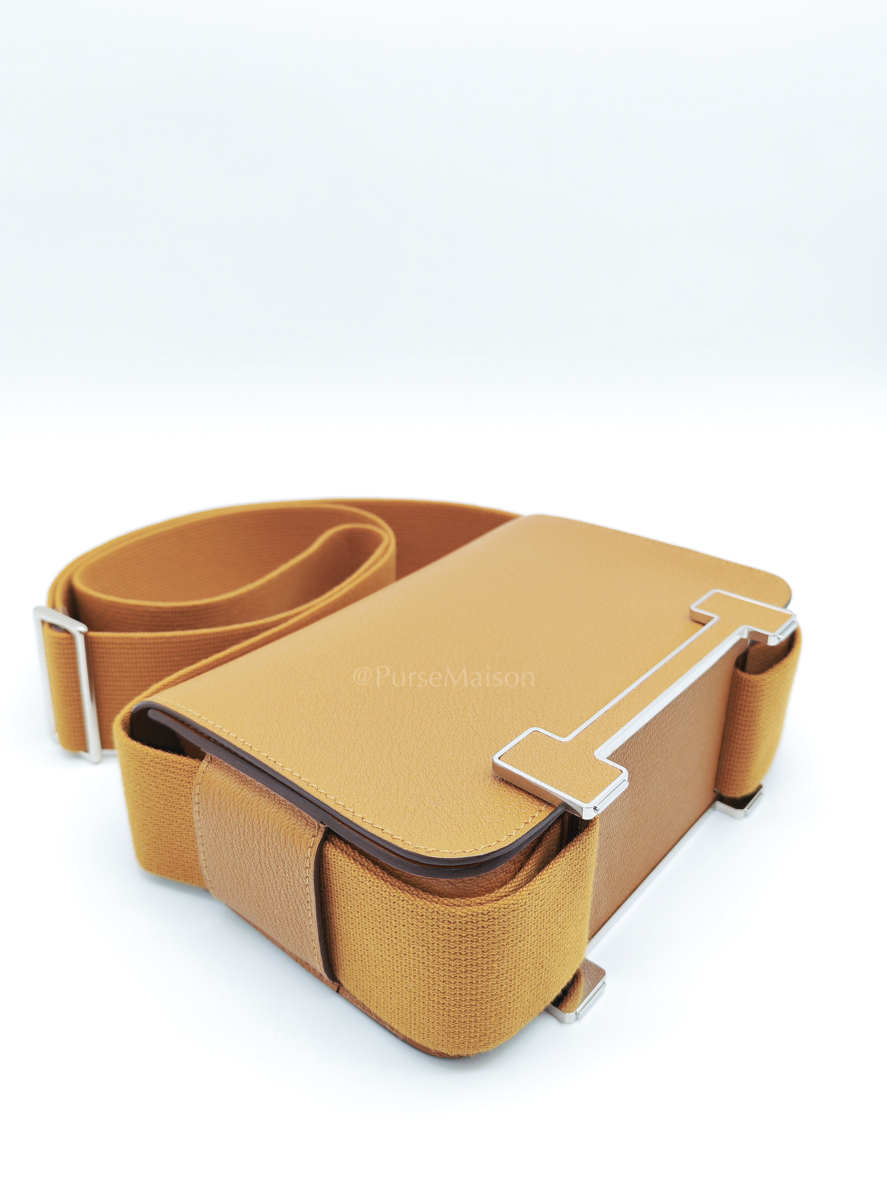 Geta in Caramel Chyvre Mysore Leather & Palladium Hardware Stamp U (2022) | Purse Maison Luxury Bags Shop