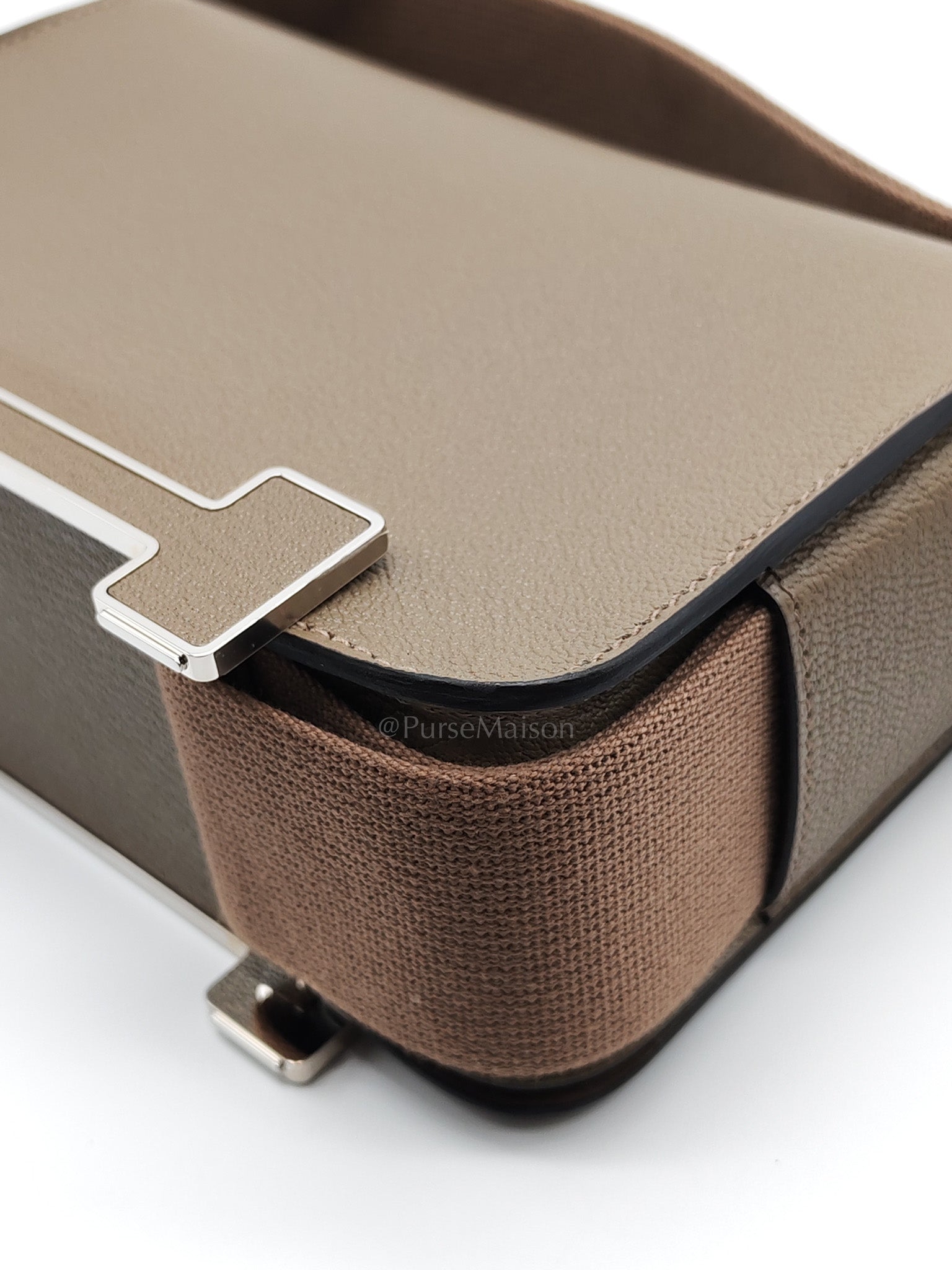 Geta in Etoupe Chevre Mysore Leather & Palladium Hardware Stamp B(2023) | Purse Maison Luxury Bags Shop