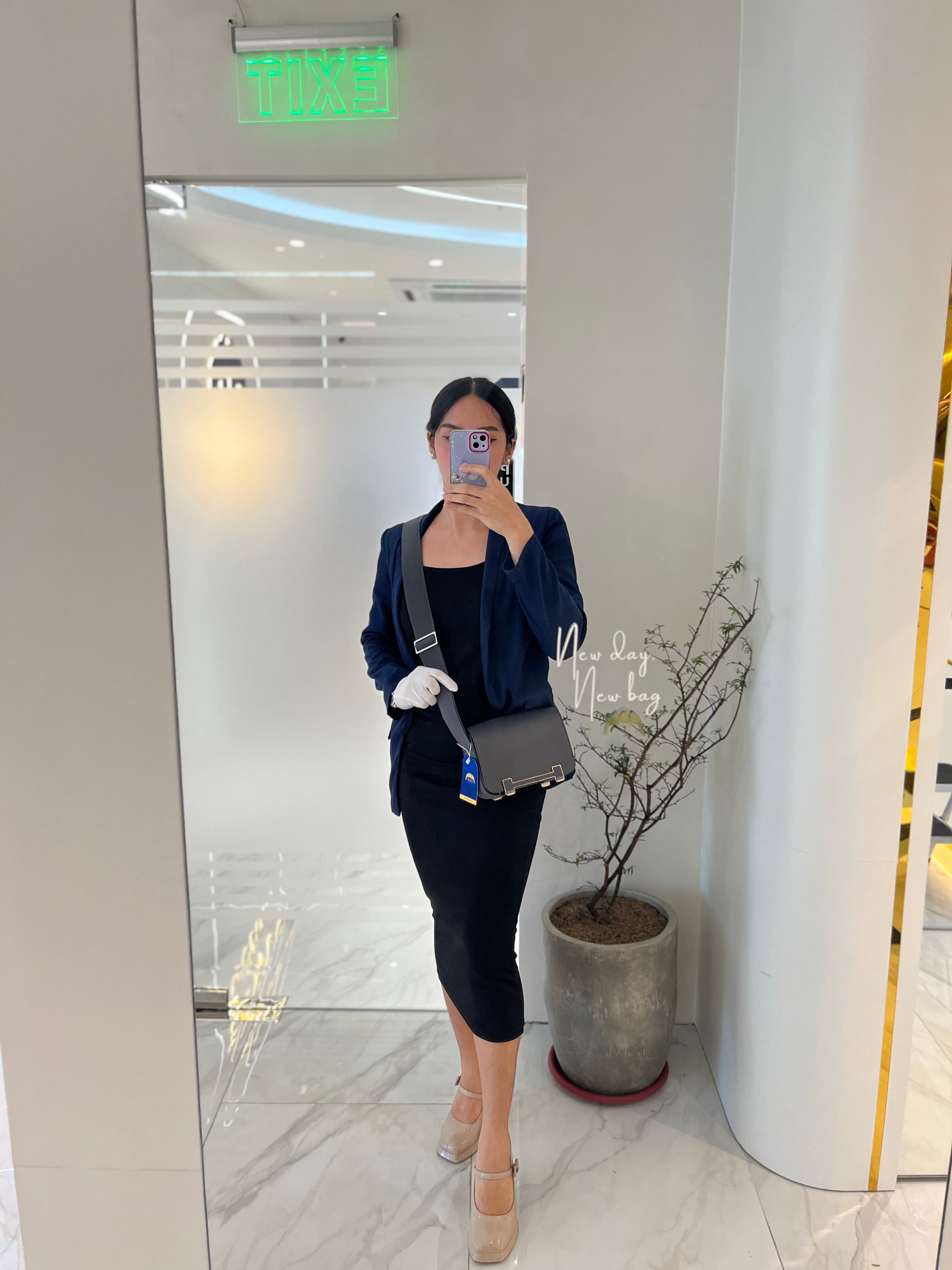 Geta in Gris Misty Chevre Mysore Leather Palladium Hardware Stamp K(2025) | Purse Maison Luxury Bags Shop