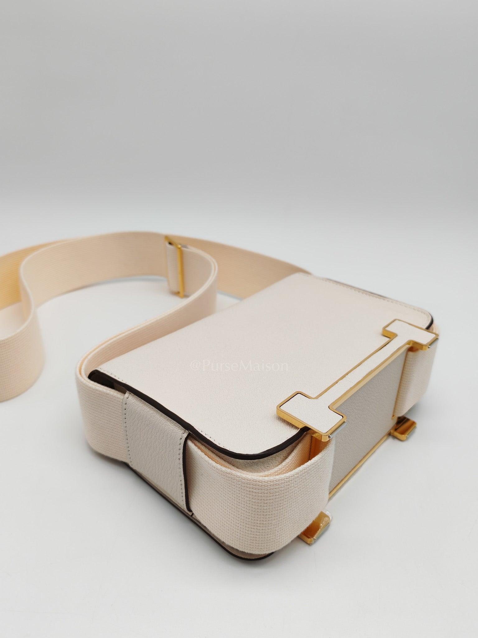 Geta in Nata Chevre Mysore Leather & Gold Hardware Stamp U(2022) | Purse Maison Luxury Bags Shop