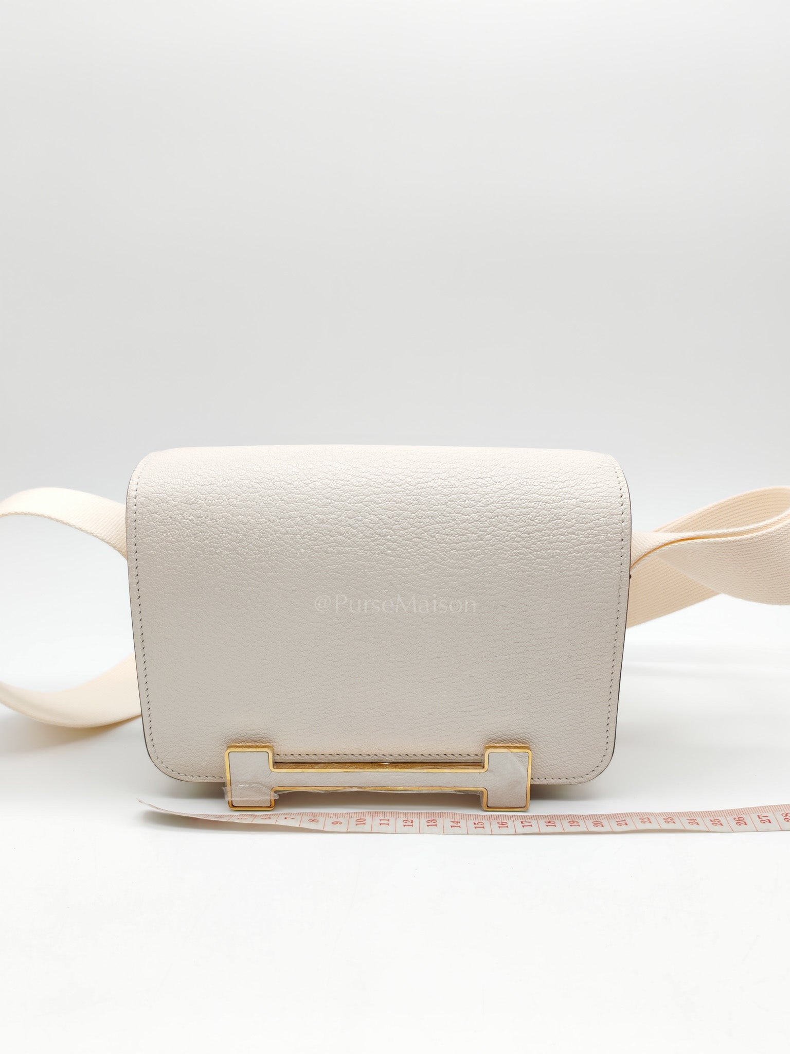 Geta in Nata Chevre Mysore Leather & Gold Hardware Stamp U(2022) | Purse Maison Luxury Bags Shop