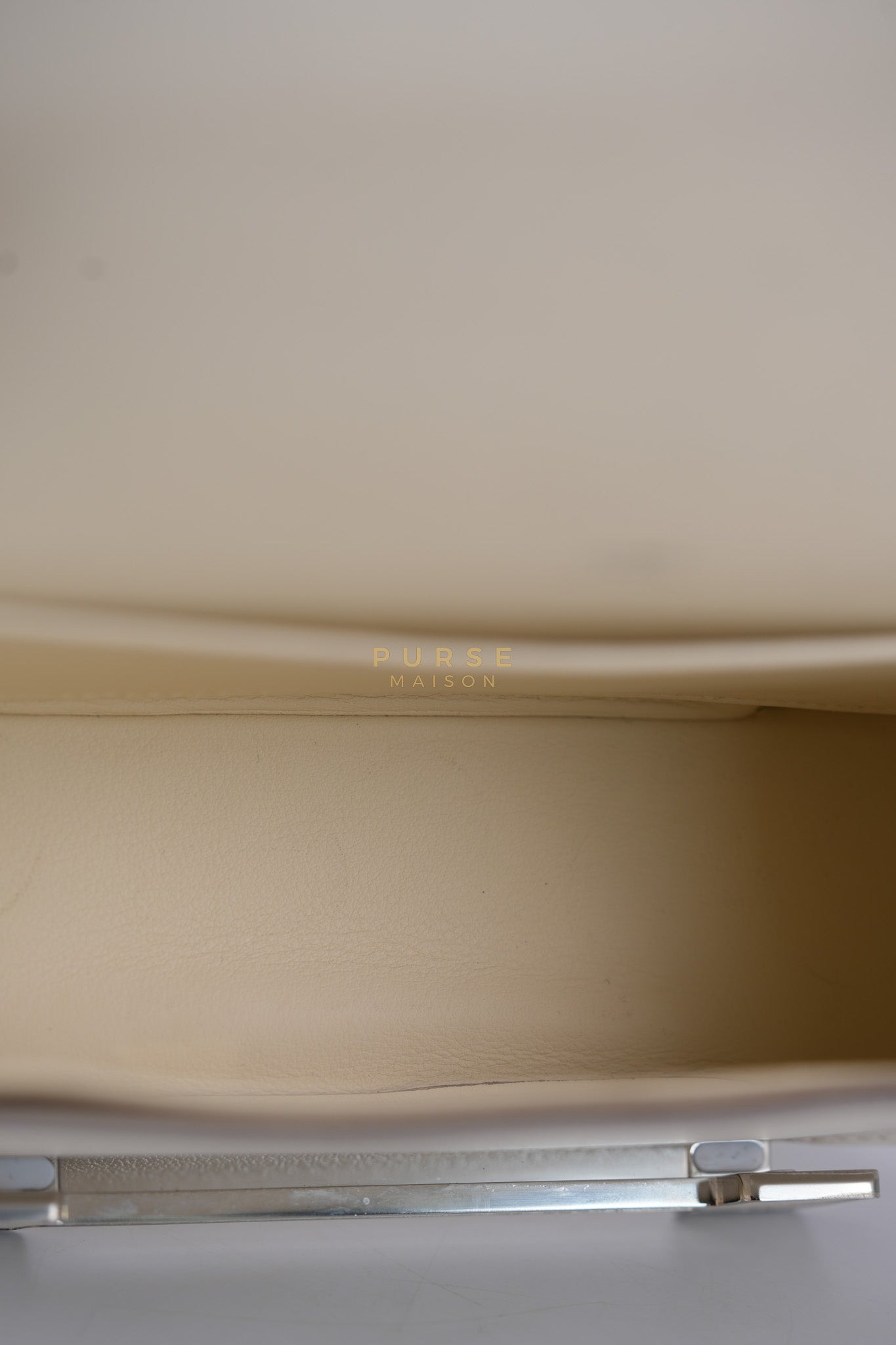 Geta in Nata Chevre Mysore Leather & Palladium Hardware Stamp W (2024) | Purse Maison Luxury Bags Shop