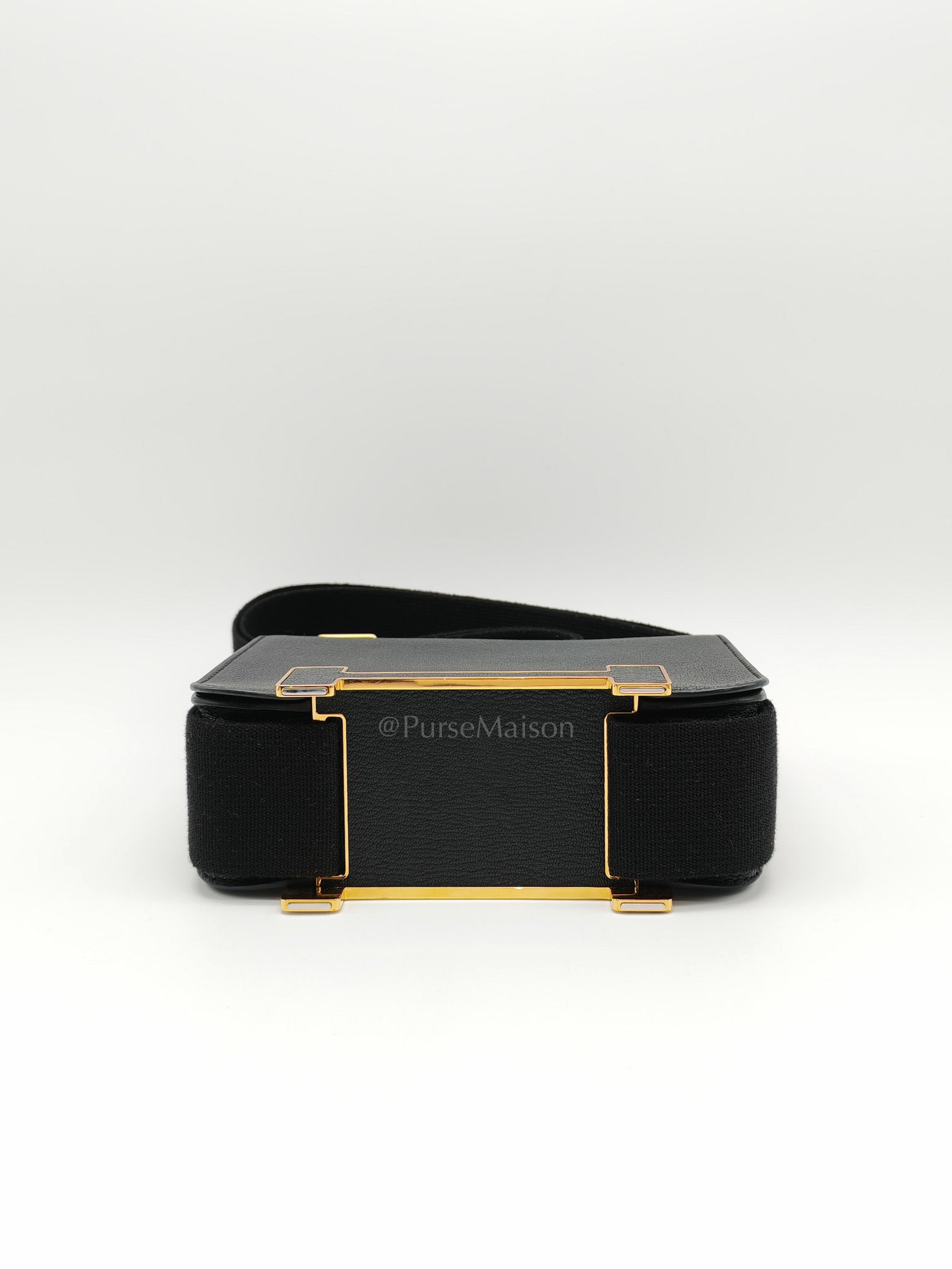 Geta in Black Chevre Mysore Leather & Gold Hardware Stamp B(2023)