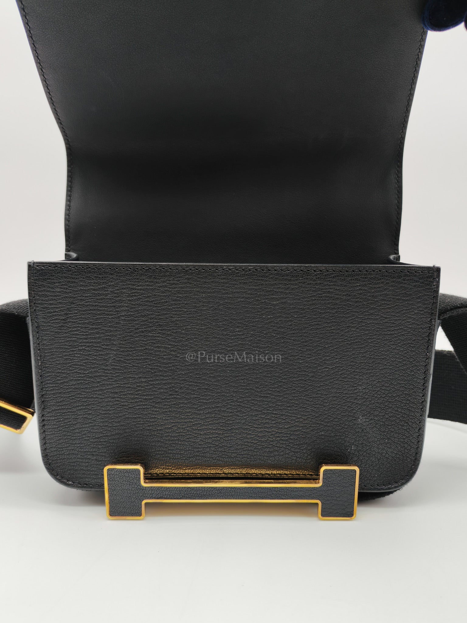 Geta in Black Chevre Mysore Leather & Gold Hardware Stamp B(2023)