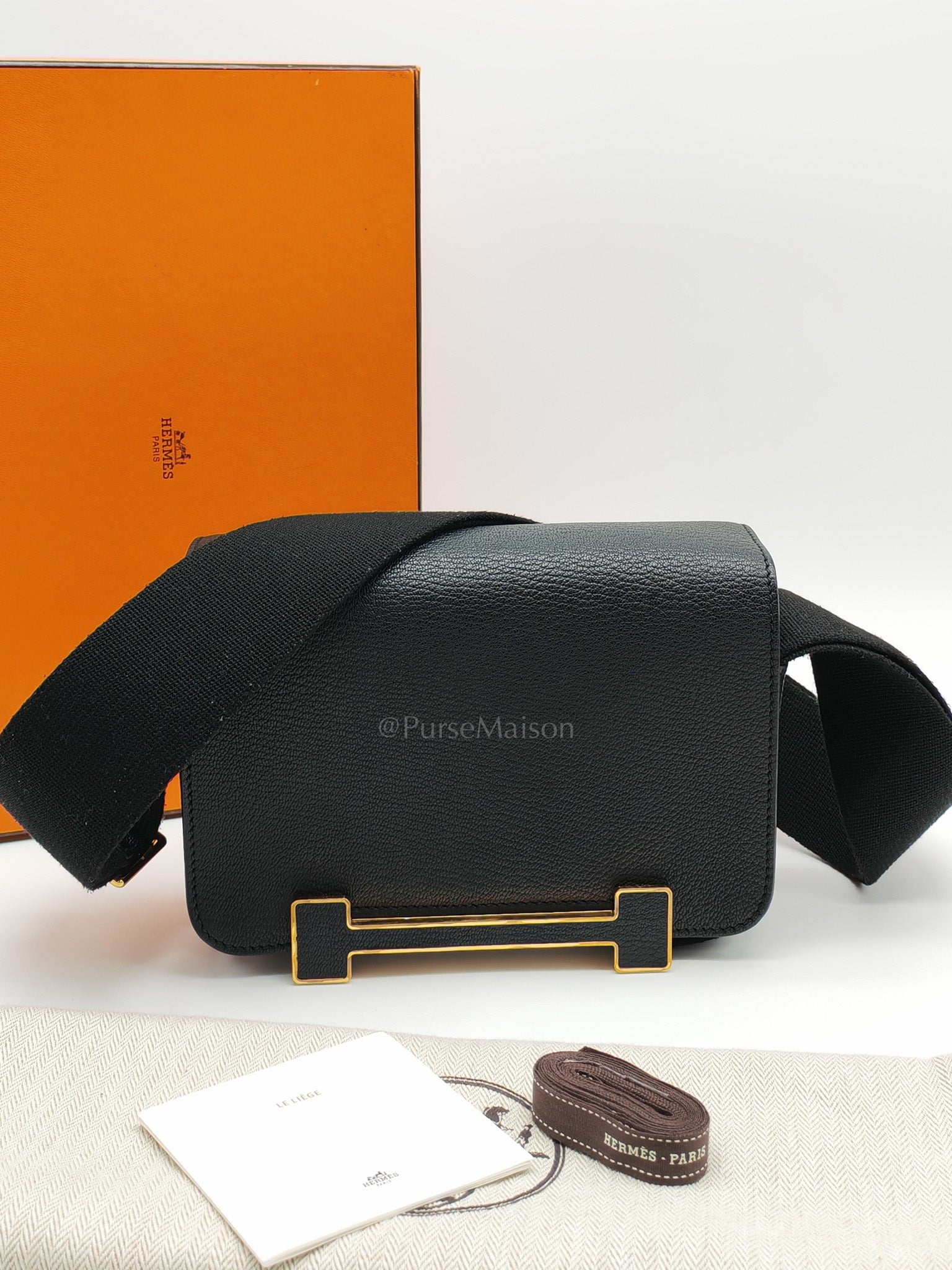 Geta in Black Chevre Mysore Leather & Gold Hardware Stamp B(2023)