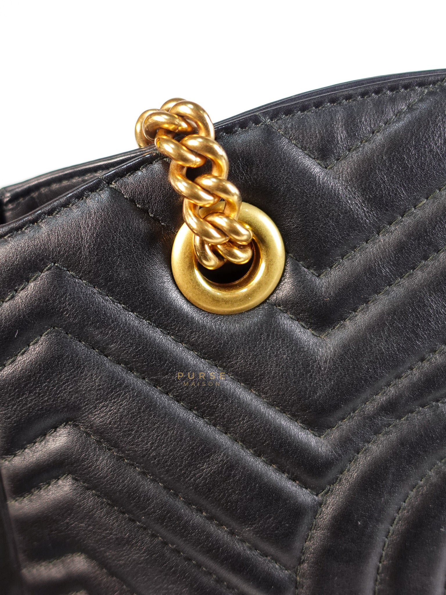 GG Marmont Matelasse Shoulder Bag Medium in Black | Purse Maison Luxury Bags Shop